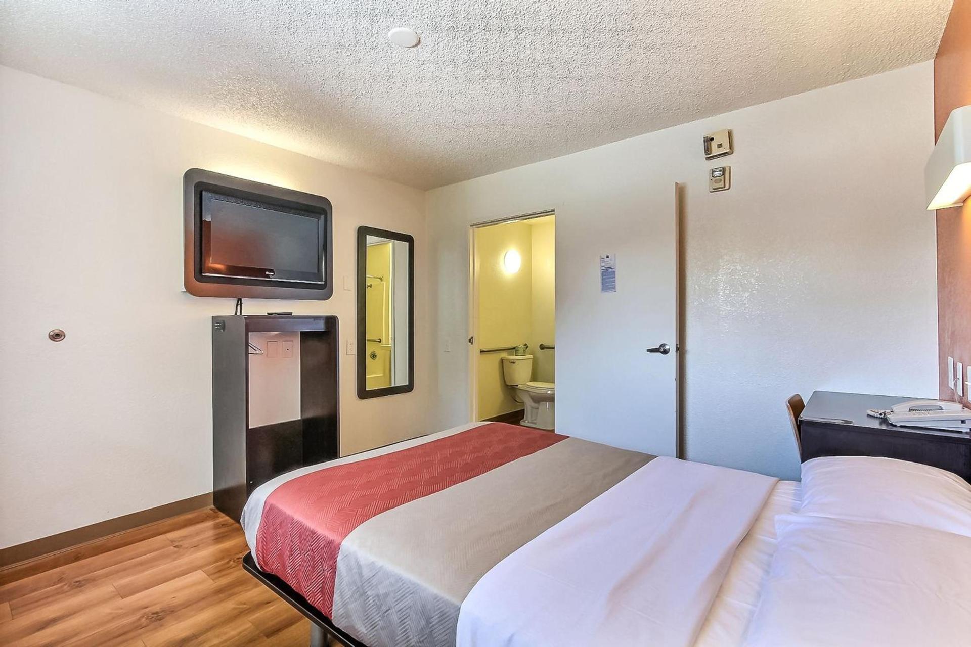 Motel 6-San Jose, CA - Airport photo 38
