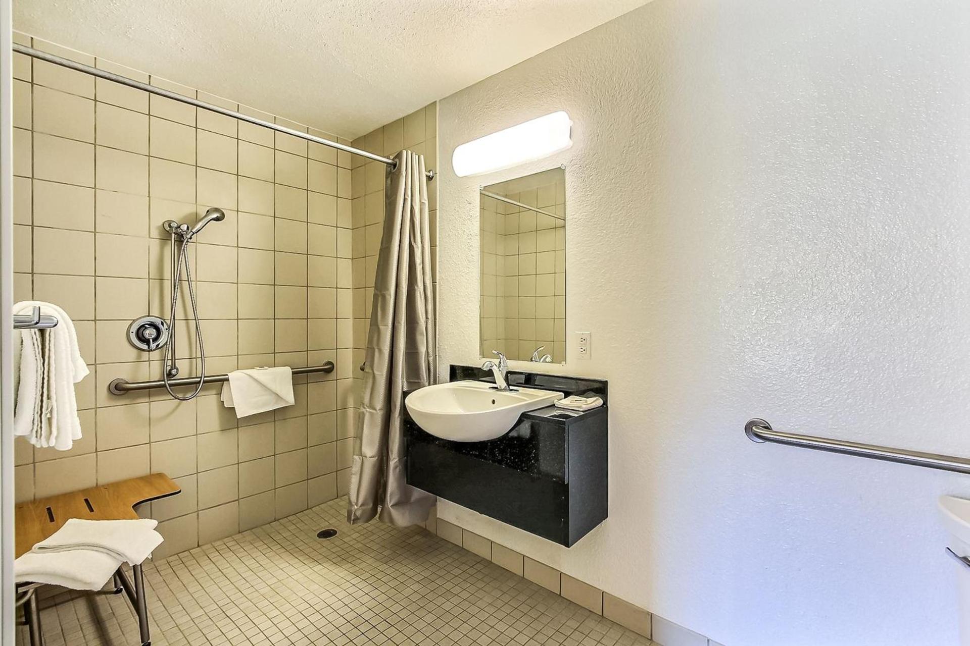 Motel 6-Fremont, CA - North photo 39