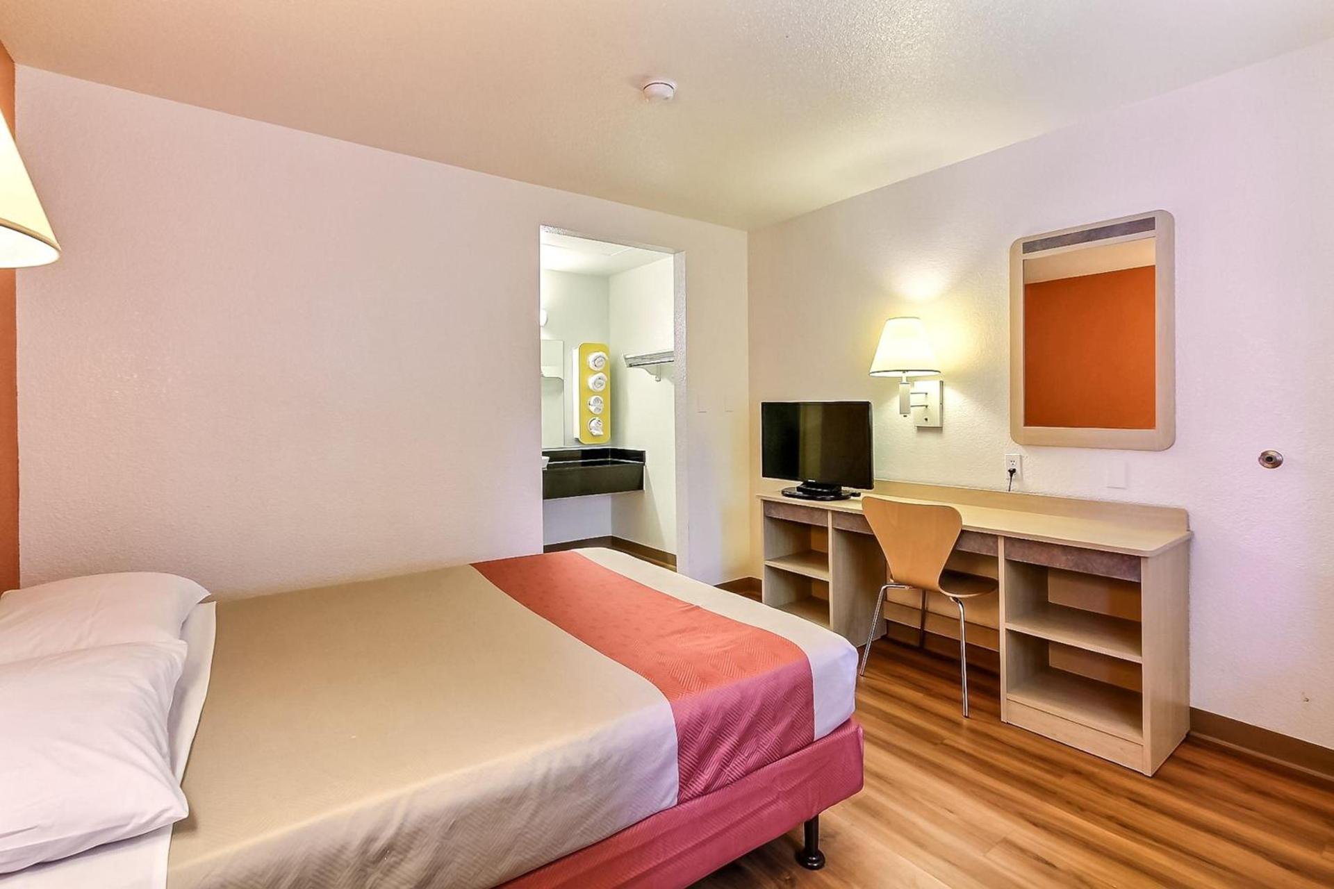 Motel 6-Fremont, CA - North photo 61