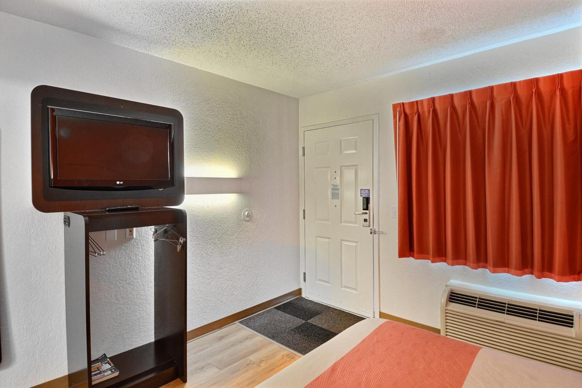 Motel 6-Tewksbury, MA - Boston photo 8