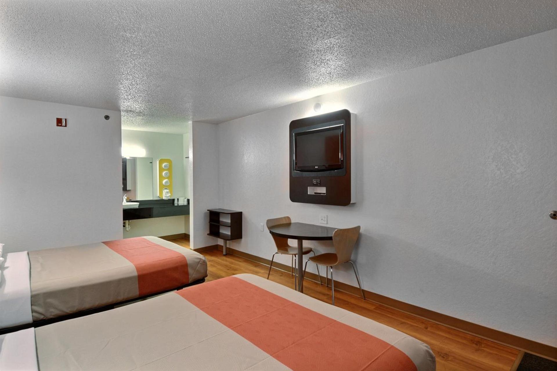 Motel 6-Tewksbury, MA - Boston photo 23