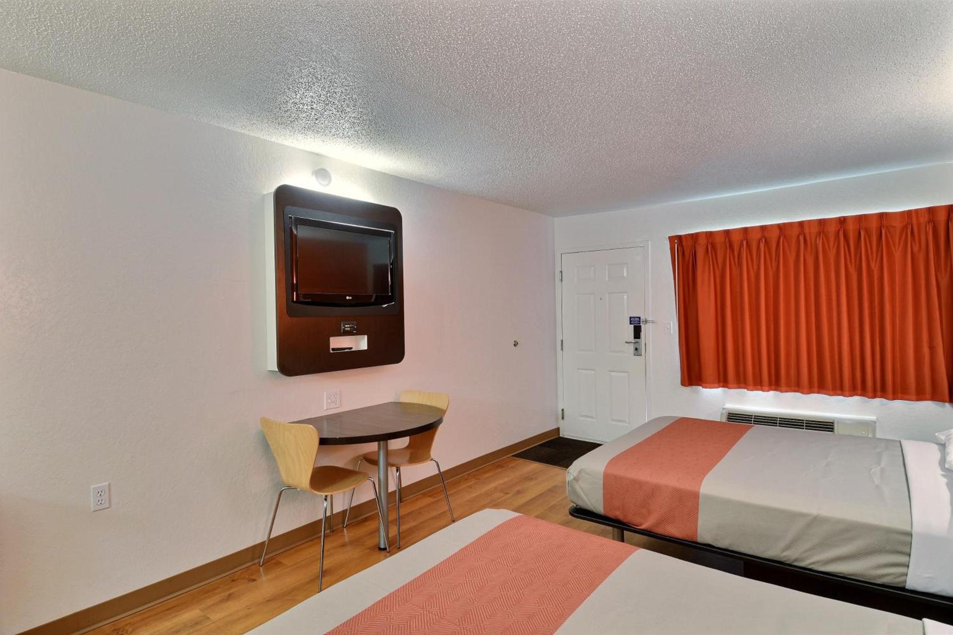 Motel 6-Tewksbury, MA - Boston photo 25