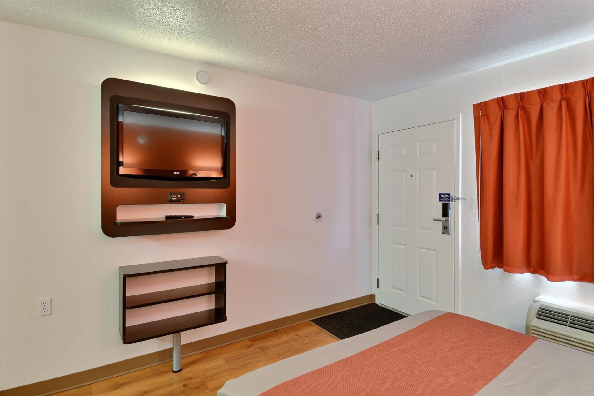 Motel 6-Tewksbury, MA - Boston photo 22
