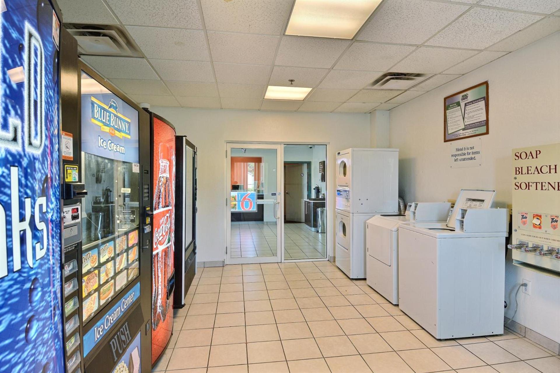 Motel 6-Tewksbury, MA - Boston photo 15