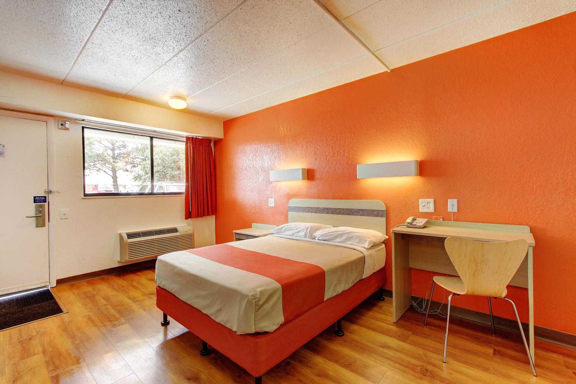 Motel 6-York, PA photo 32