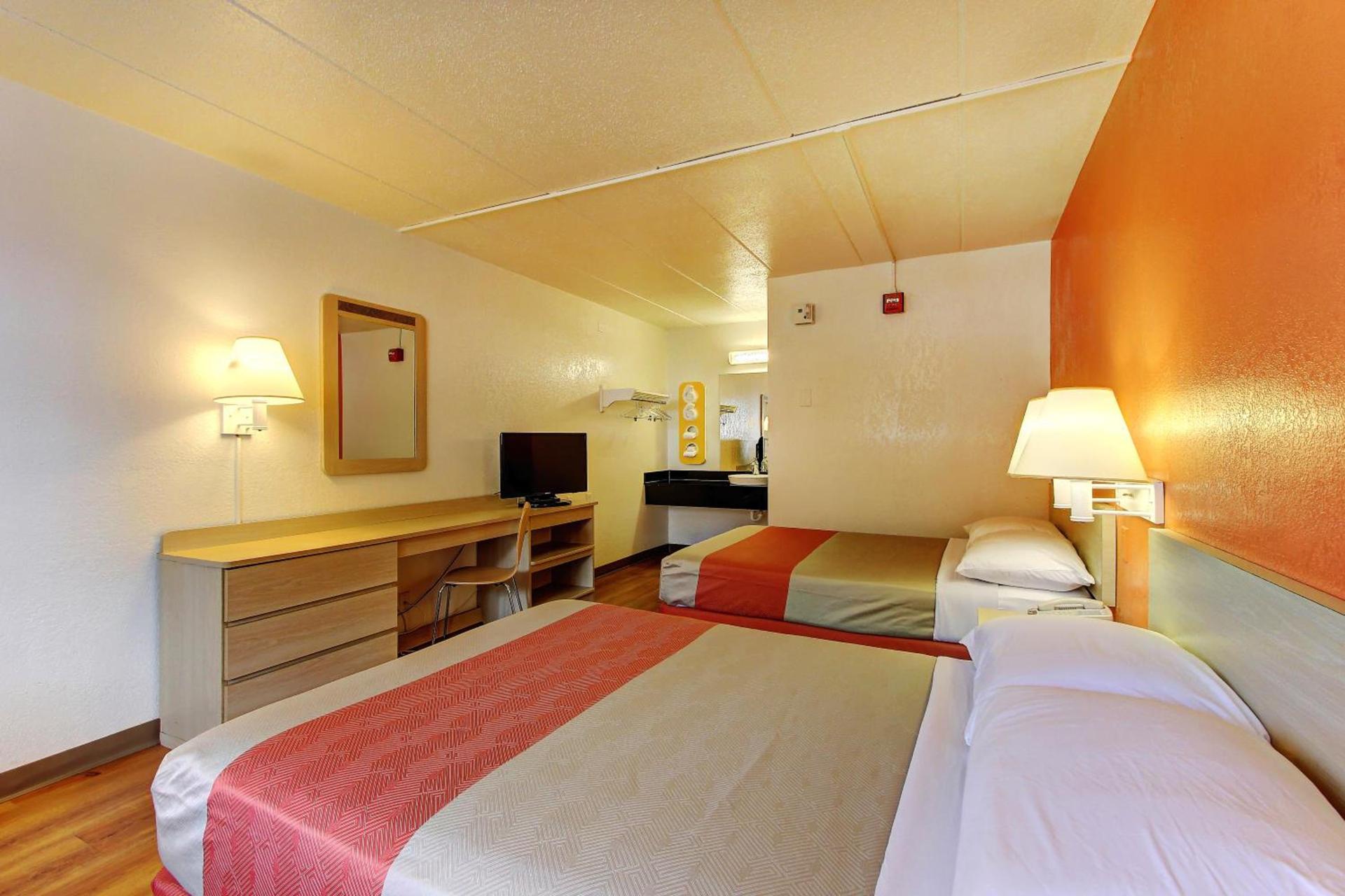 Motel 6-York, PA photo 37