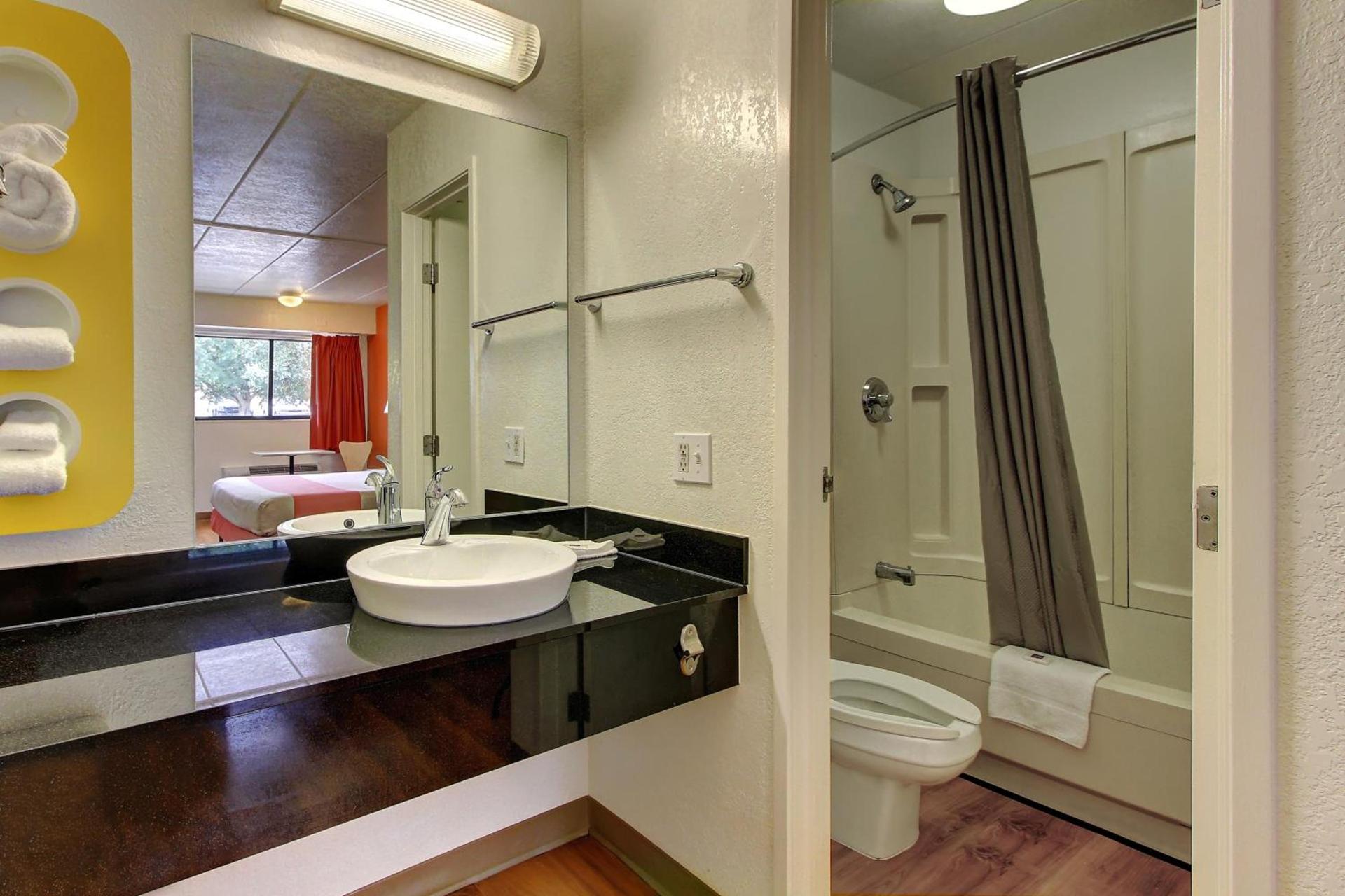 Motel 6-York, PA photo 41
