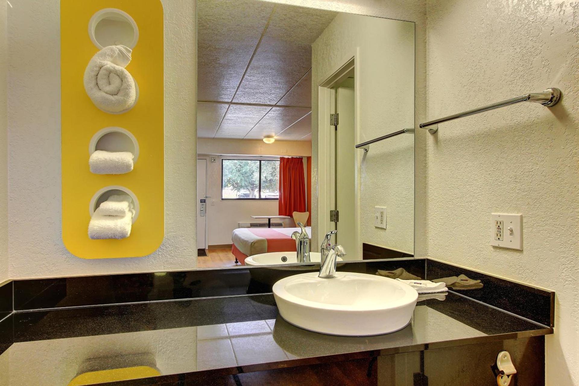 Motel 6-York, PA photo 44