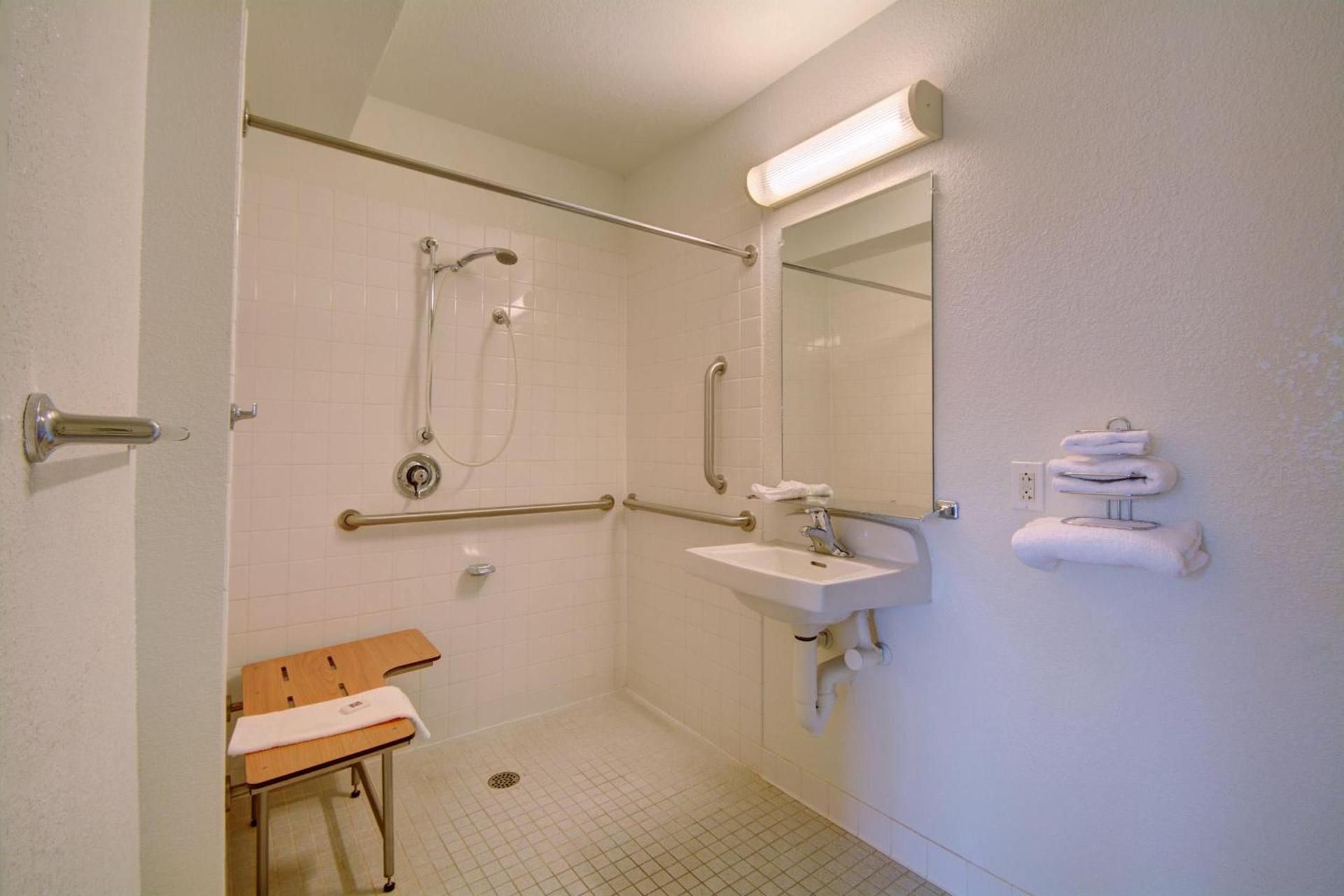 Motel 6-Wethersfield, CT - Hartford photo 7