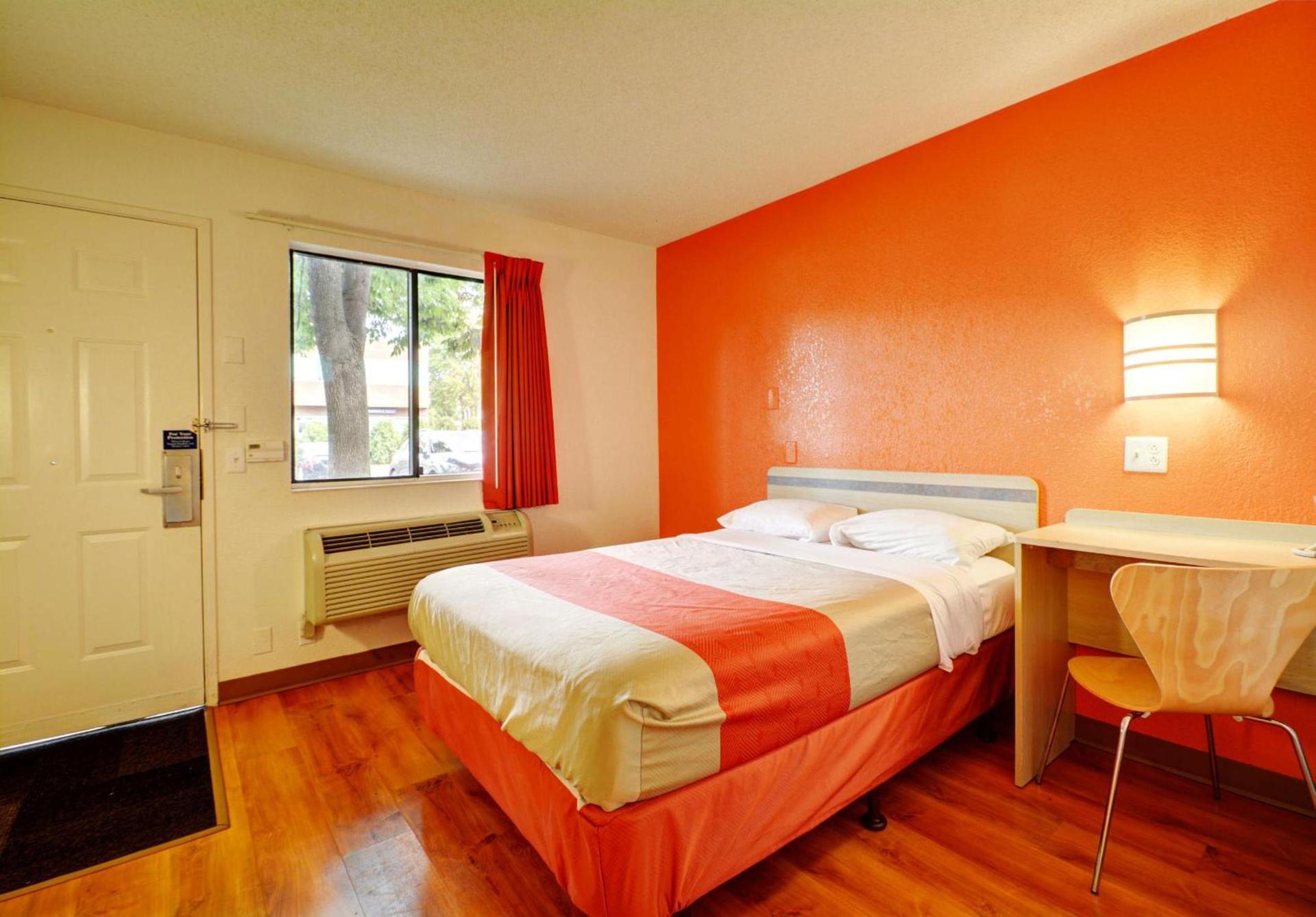Motel 6-Wethersfield, CT - Hartford photo 11