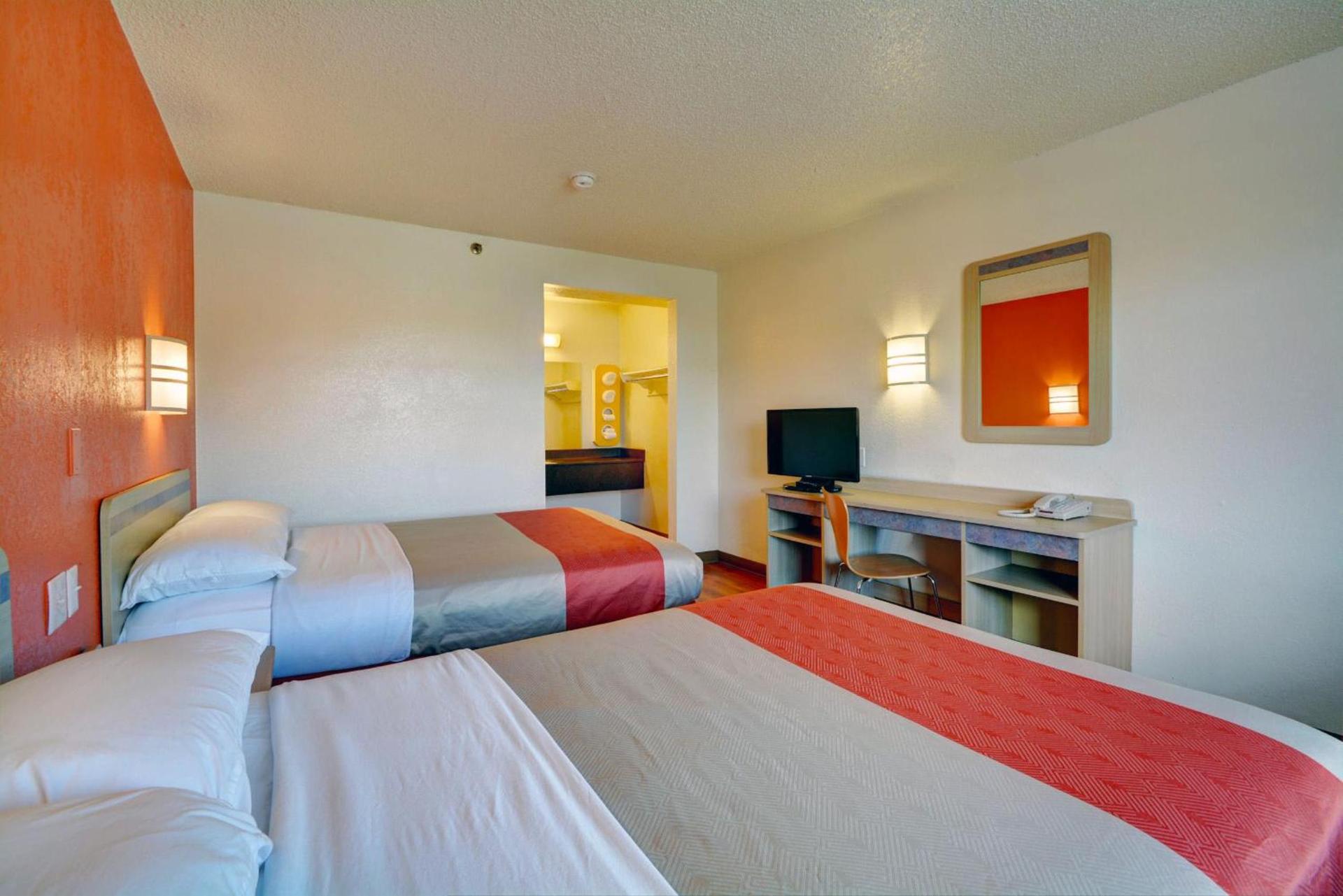 Motel 6-Wethersfield, CT - Hartford photo 31