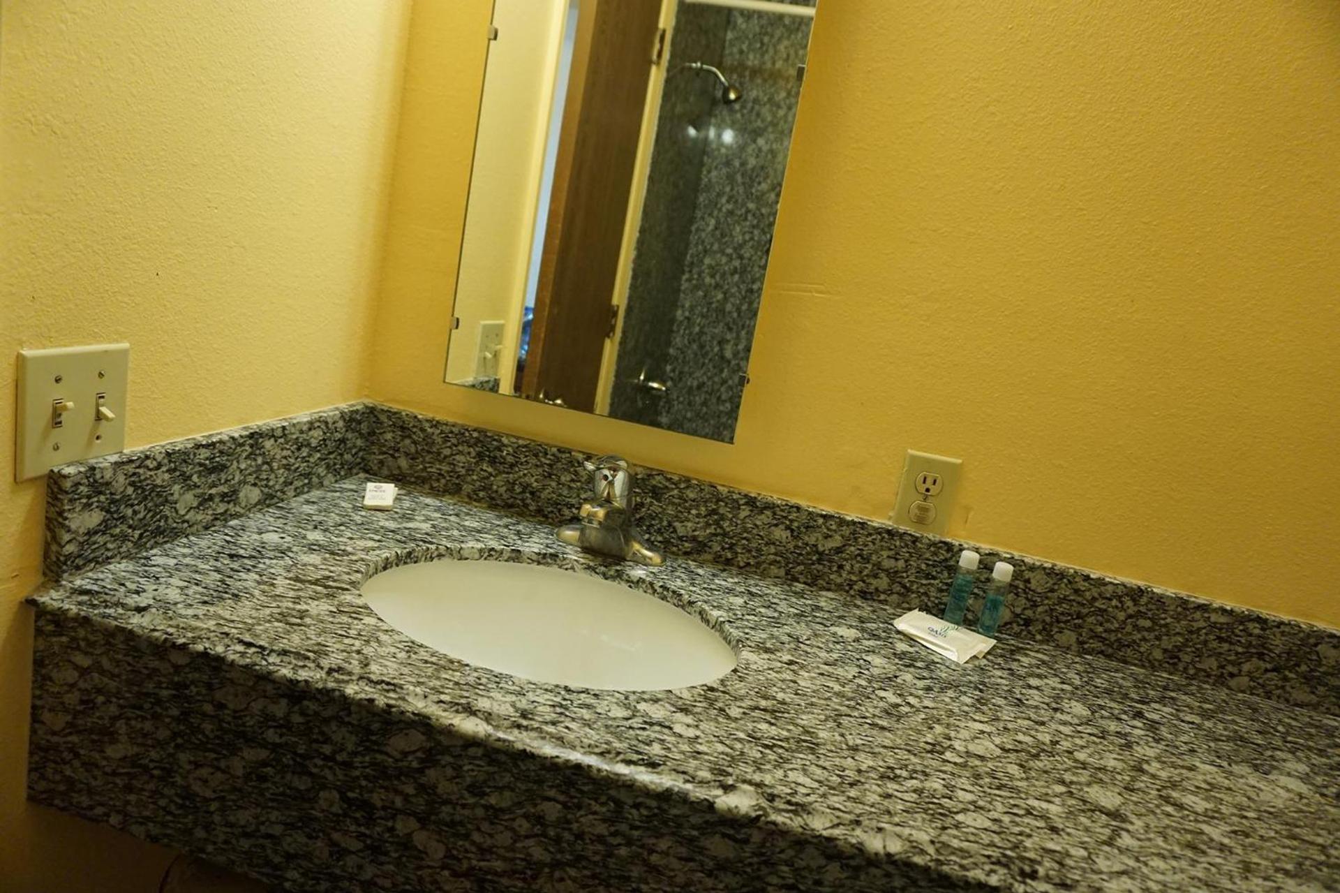 Mesa Oasis Inn & Motel photo 9