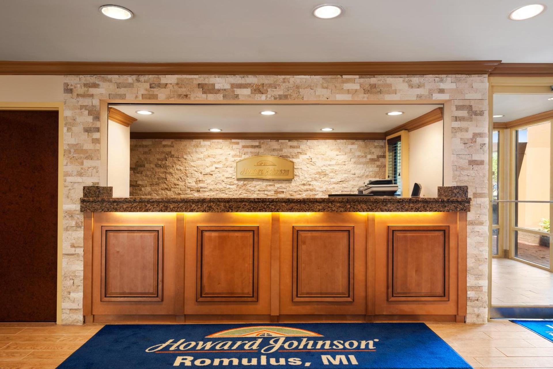 Howard Johnson by Wyndham Romulus Detroit Metro Airport photo 30