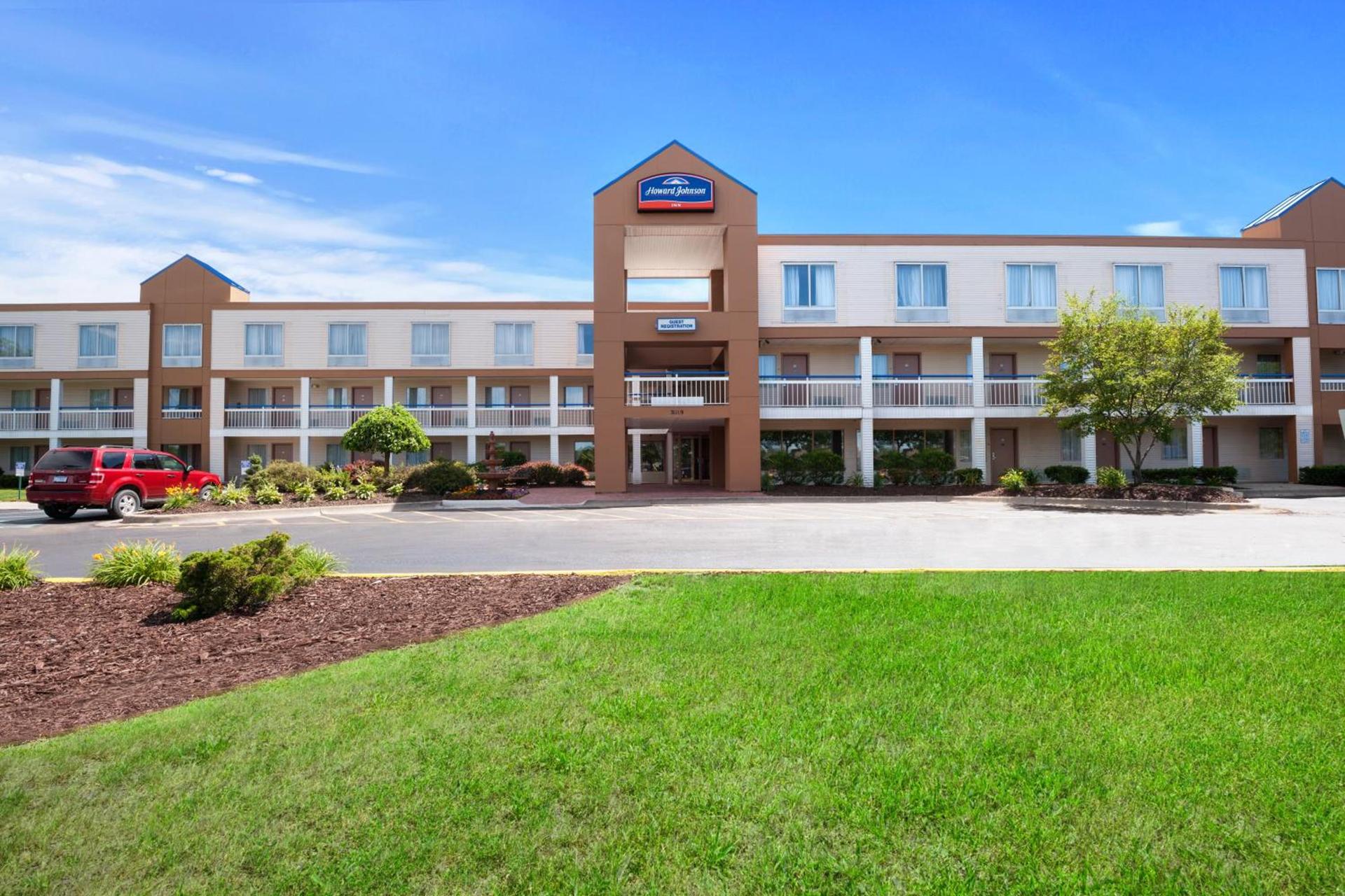 Howard Johnson by Wyndham Romulus Detroit Metro Airport photo 29