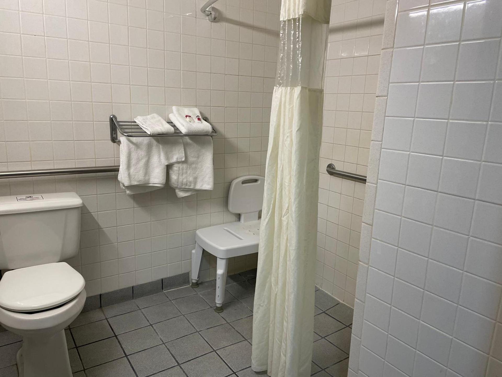 Super 8 by Wyndham Amarillo Central TX photo 48