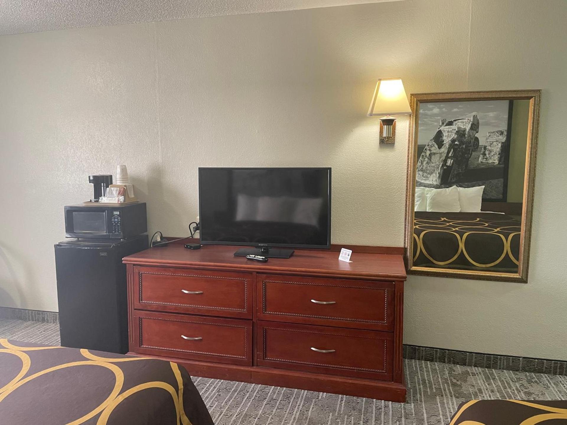 Super 8 by Wyndham Amarillo Central TX photo 42