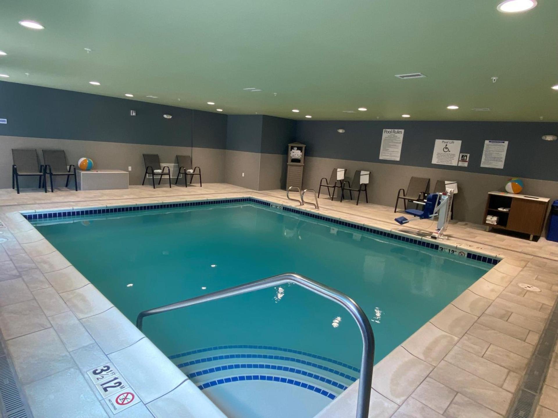 Holiday Inn Express & Suites - Camas by IHG photo 17