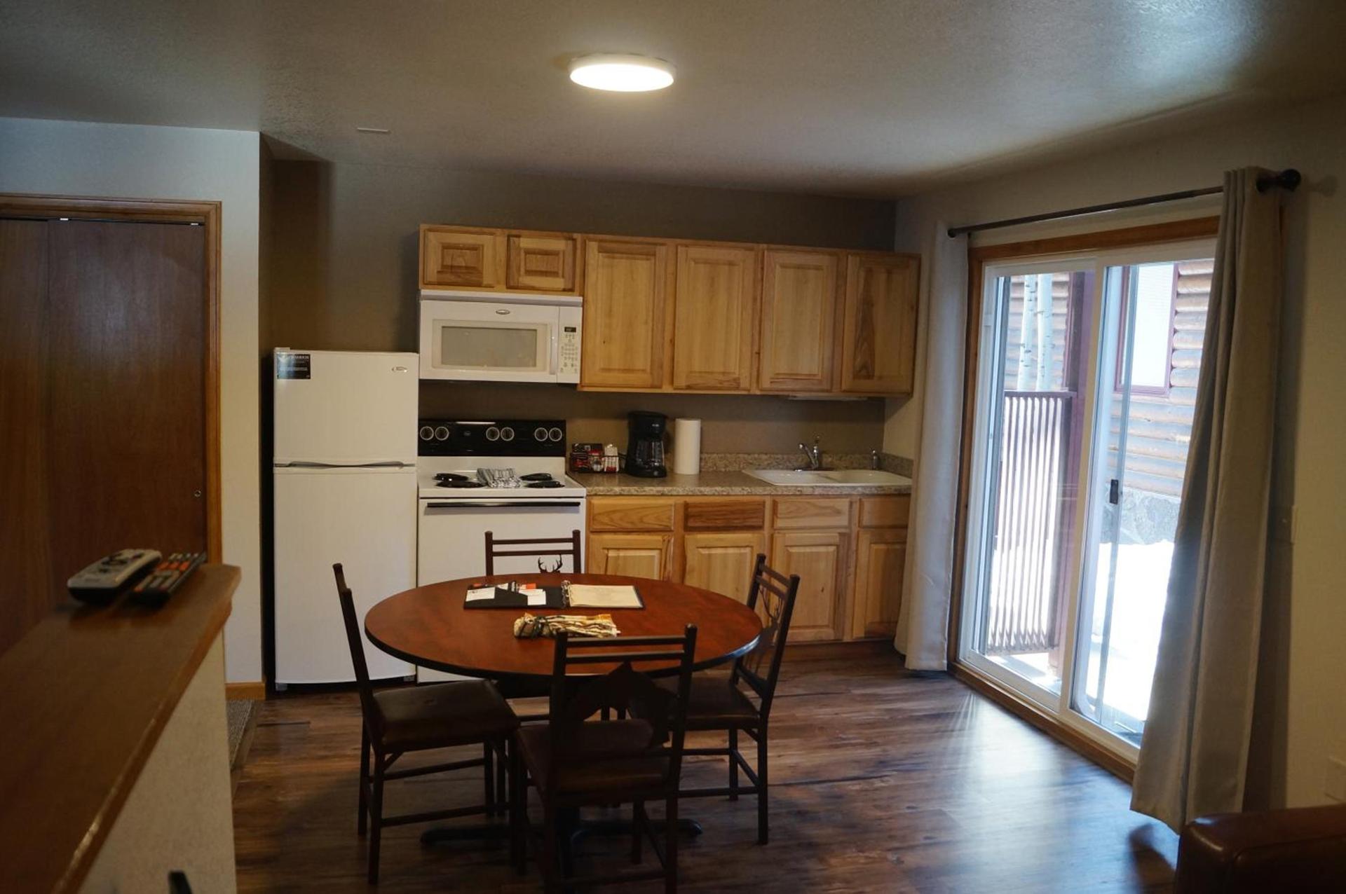 Swiftcurrent Lodge photo 14
