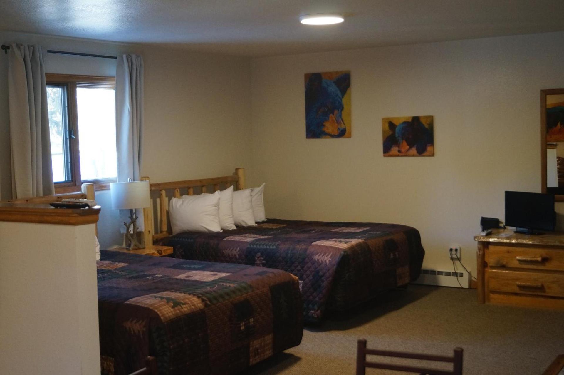 Swiftcurrent Lodge photo 15