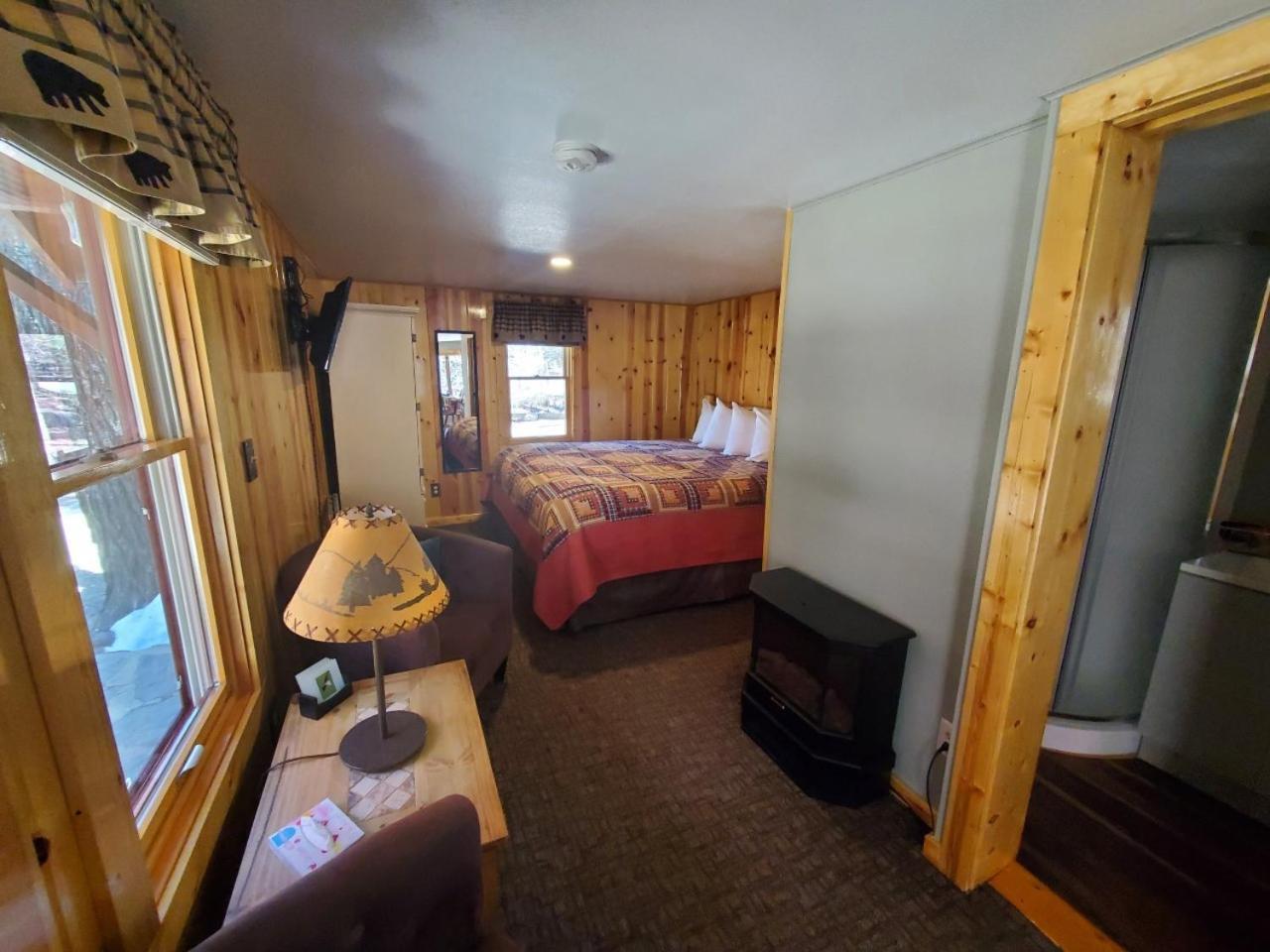 Swiftcurrent Lodge photo 21