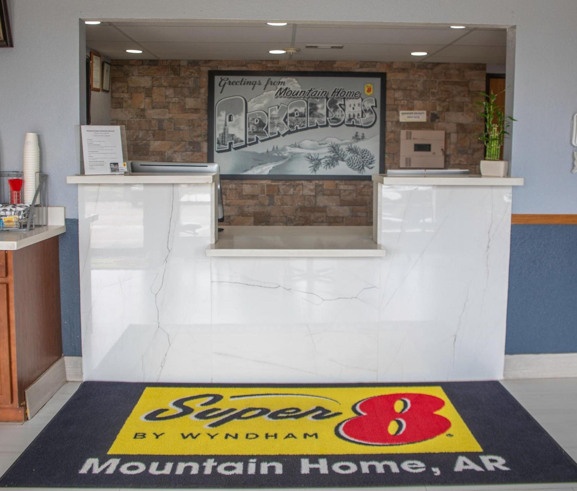 Super 8 by Wyndham Mountain Home photo 40