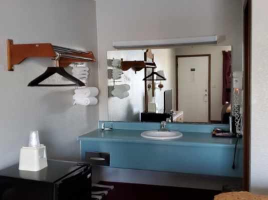Spinning Wheel Inn photo 9