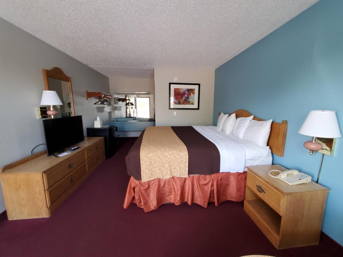 Spinning Wheel Inn photo 7