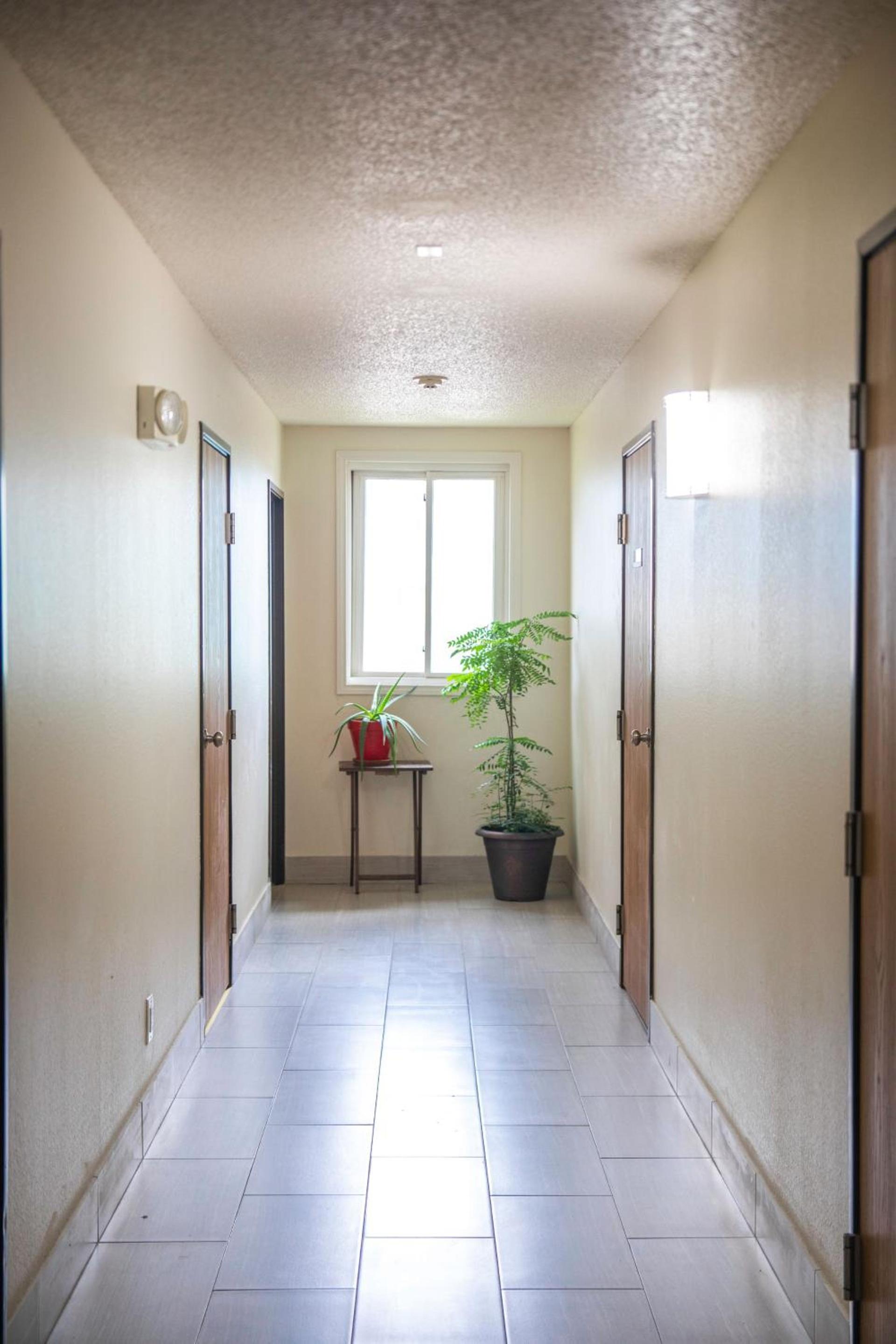Super 8 by Wyndham Mountain Home photo 56