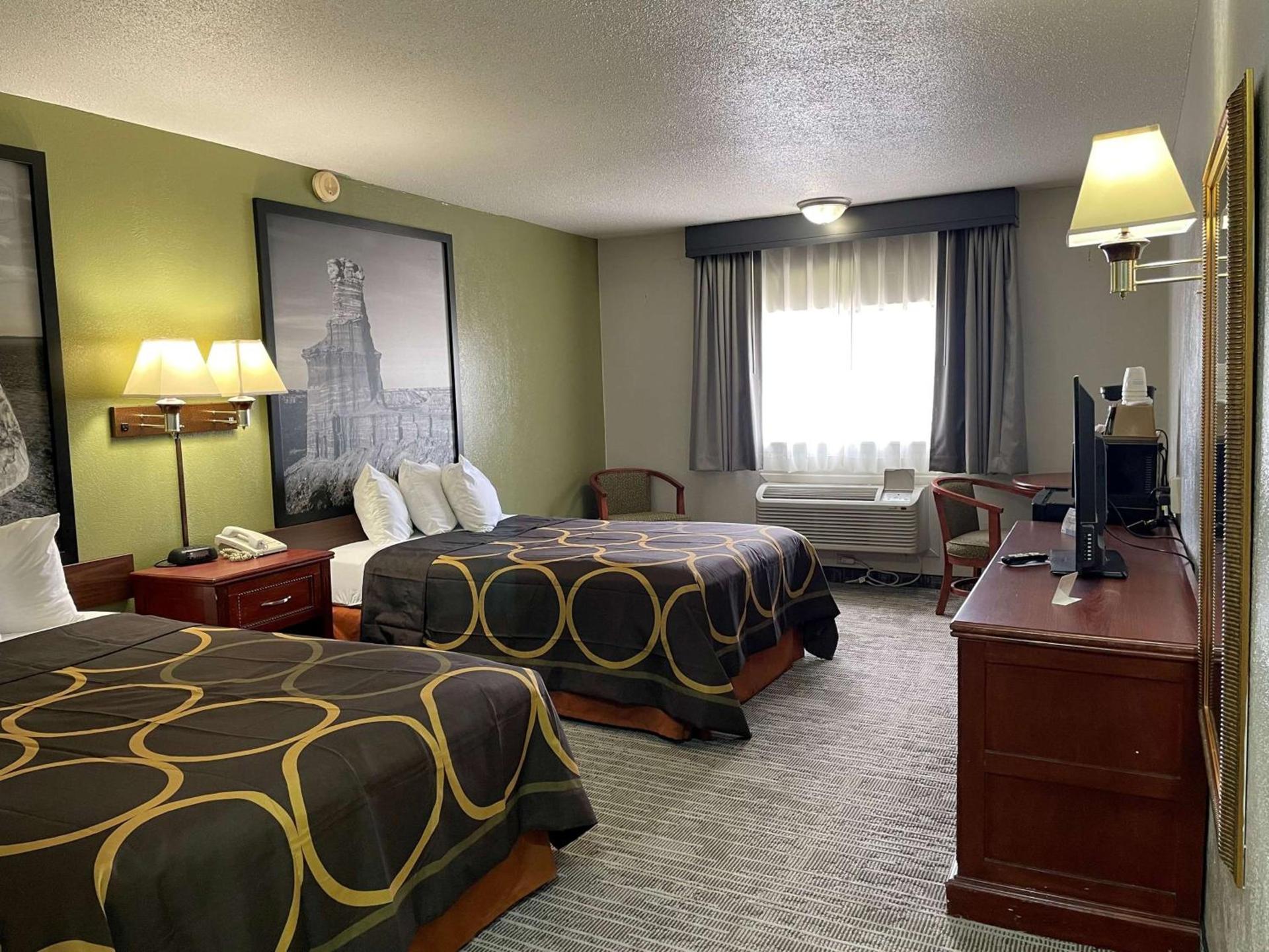 Super 8 by Wyndham Amarillo Central TX photo 7