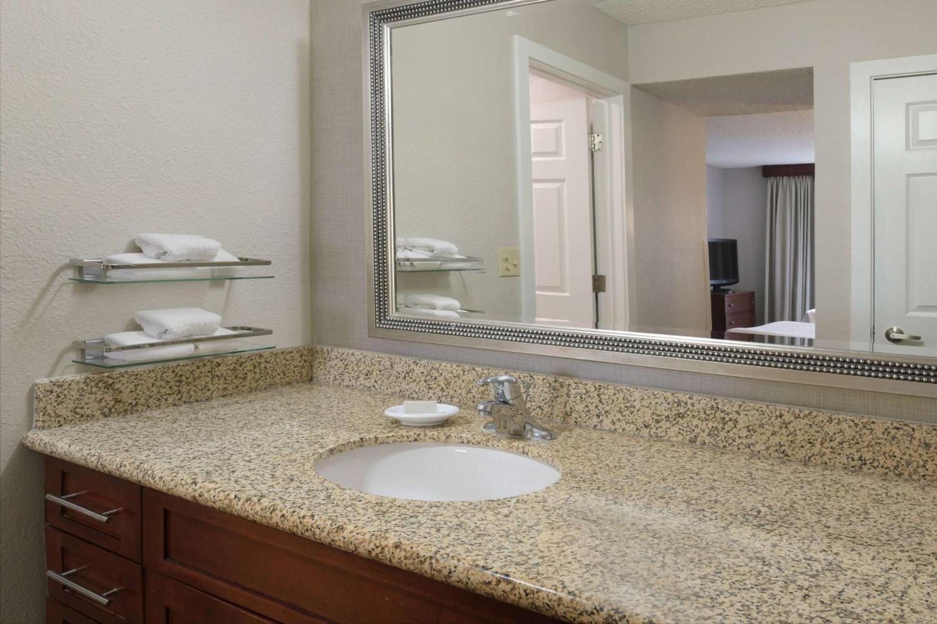 Sonesta ES Suites Albuquerque photo 12
