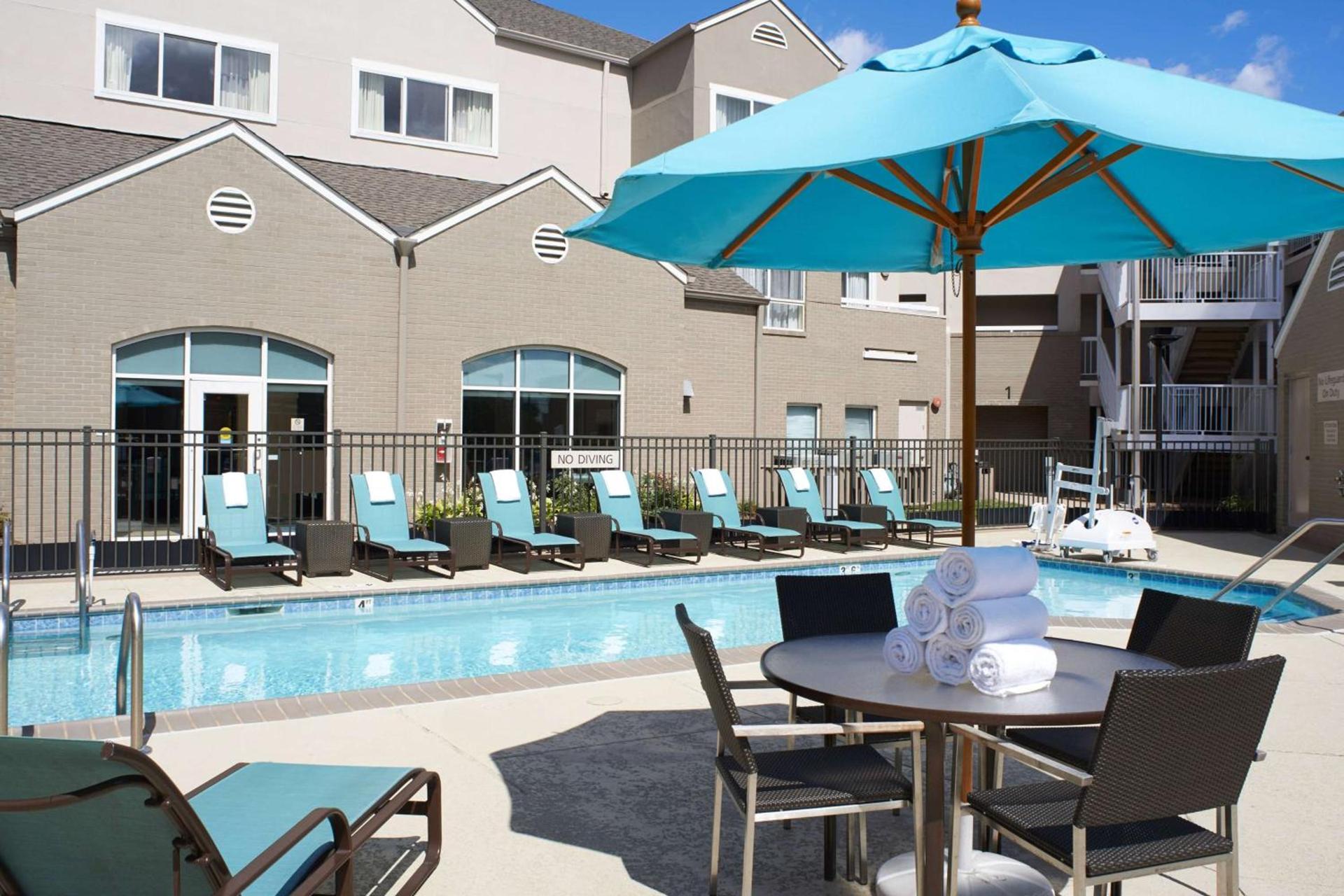 Sonesta ES Suites Detroit Warren photo 2