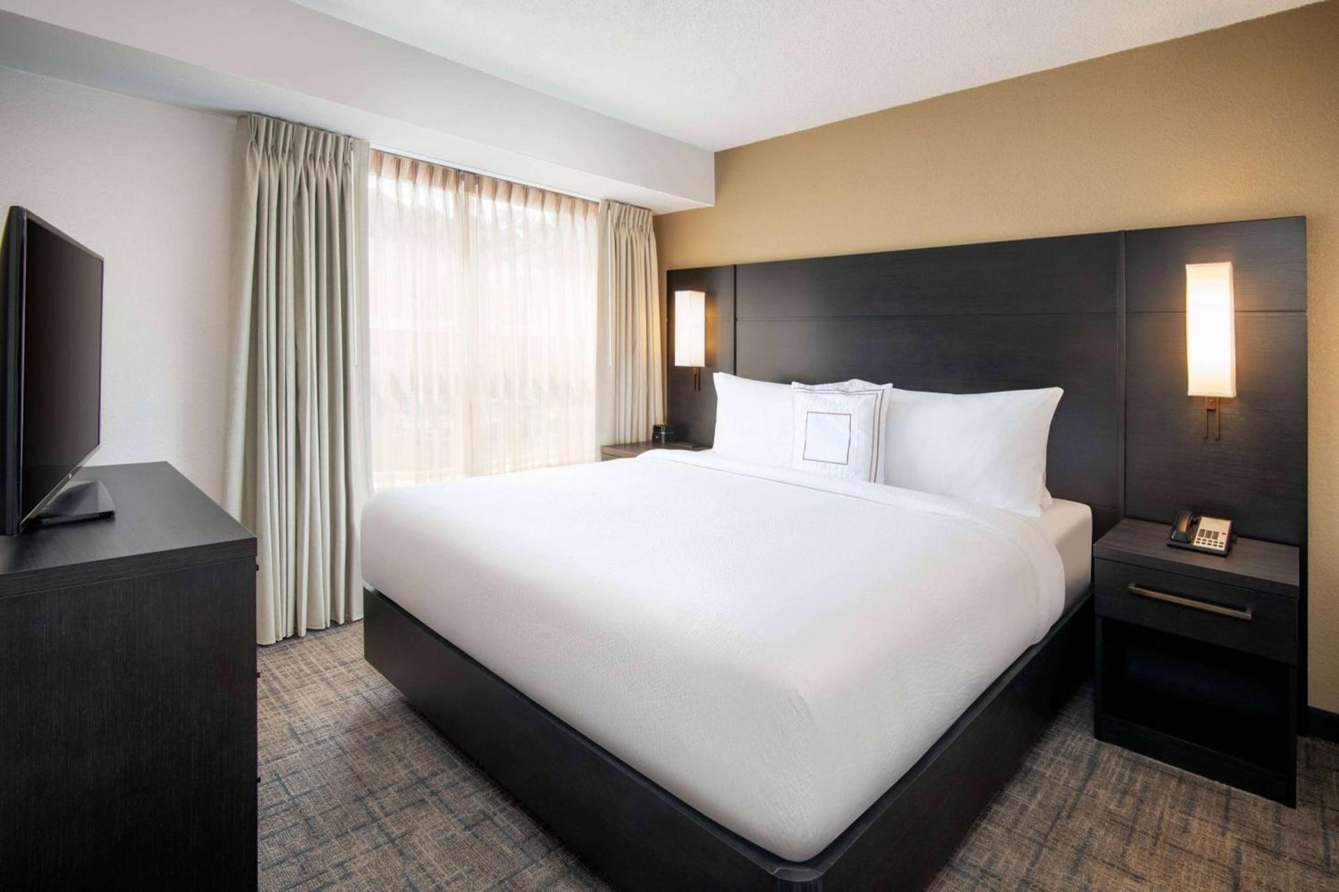 Sonesta ES Suites Atlanta Kennesaw Town Center photo 11