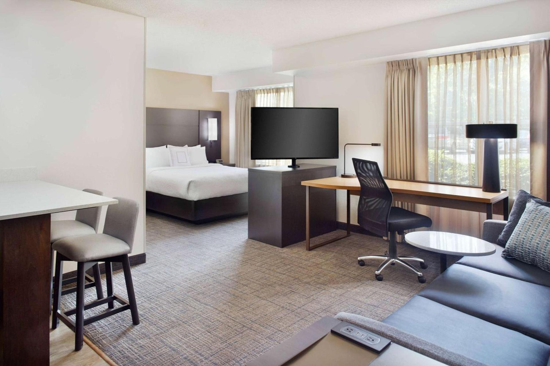 Sonesta ES Suites Raleigh Cary photo 11