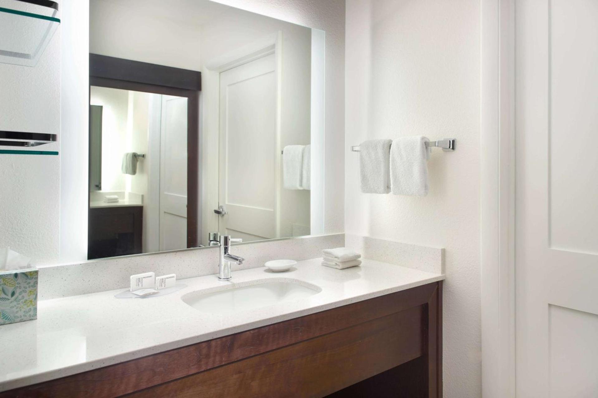 Sonesta ES Suites Raleigh Cary photo 22