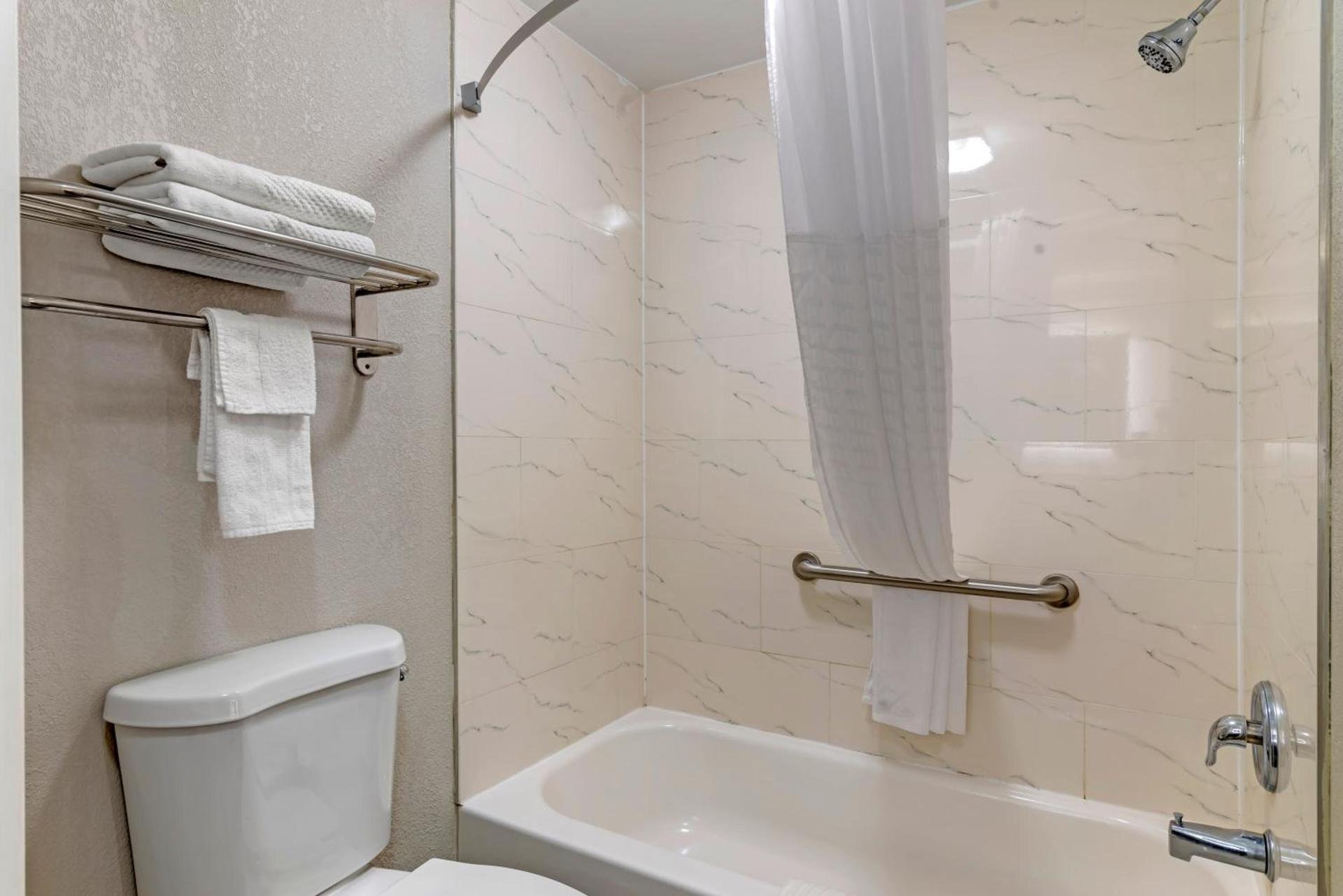 Quality Inn Newnan - Atlanta South photo 24
