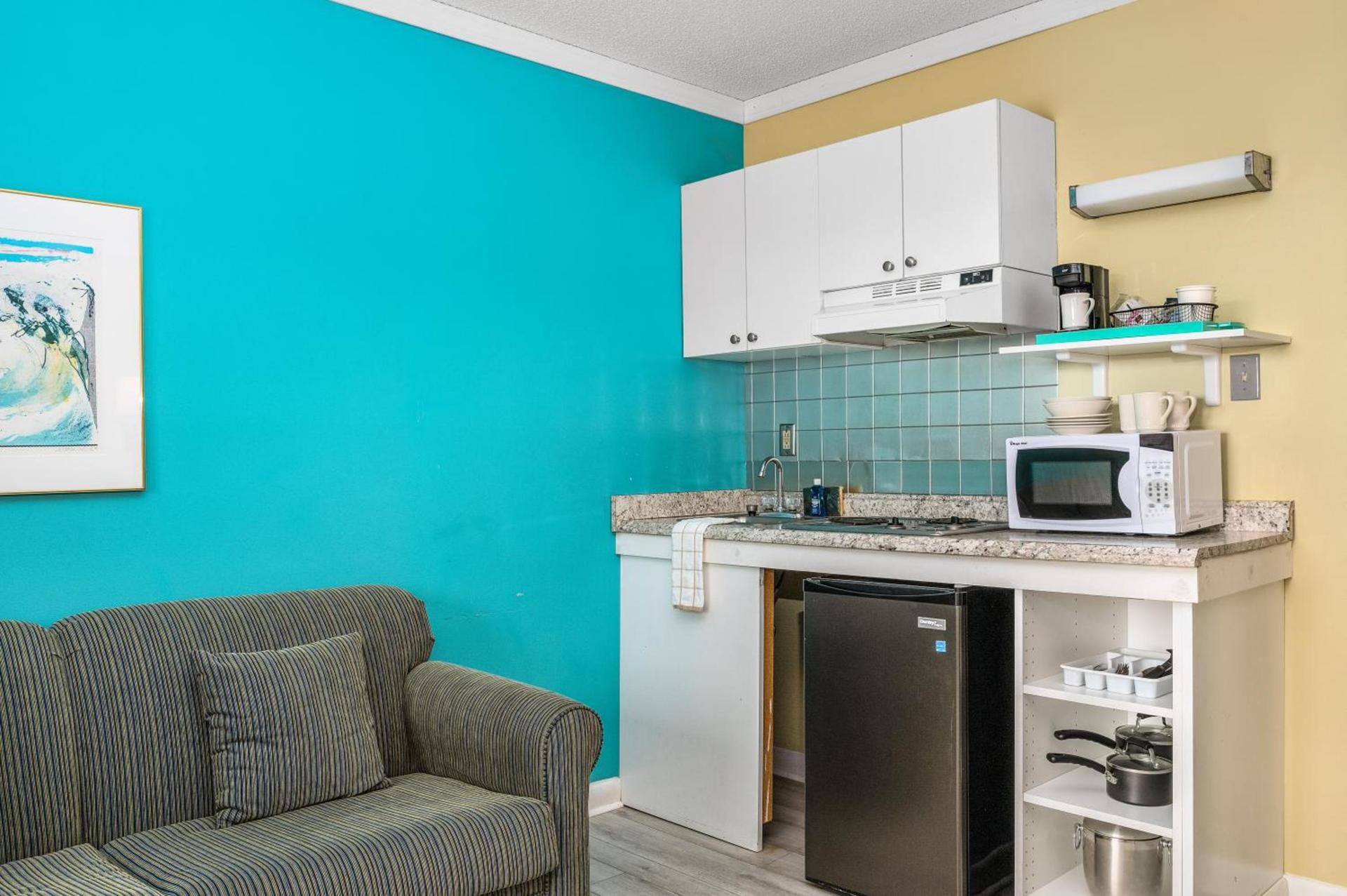 Cayman Suites Hotel photo 22