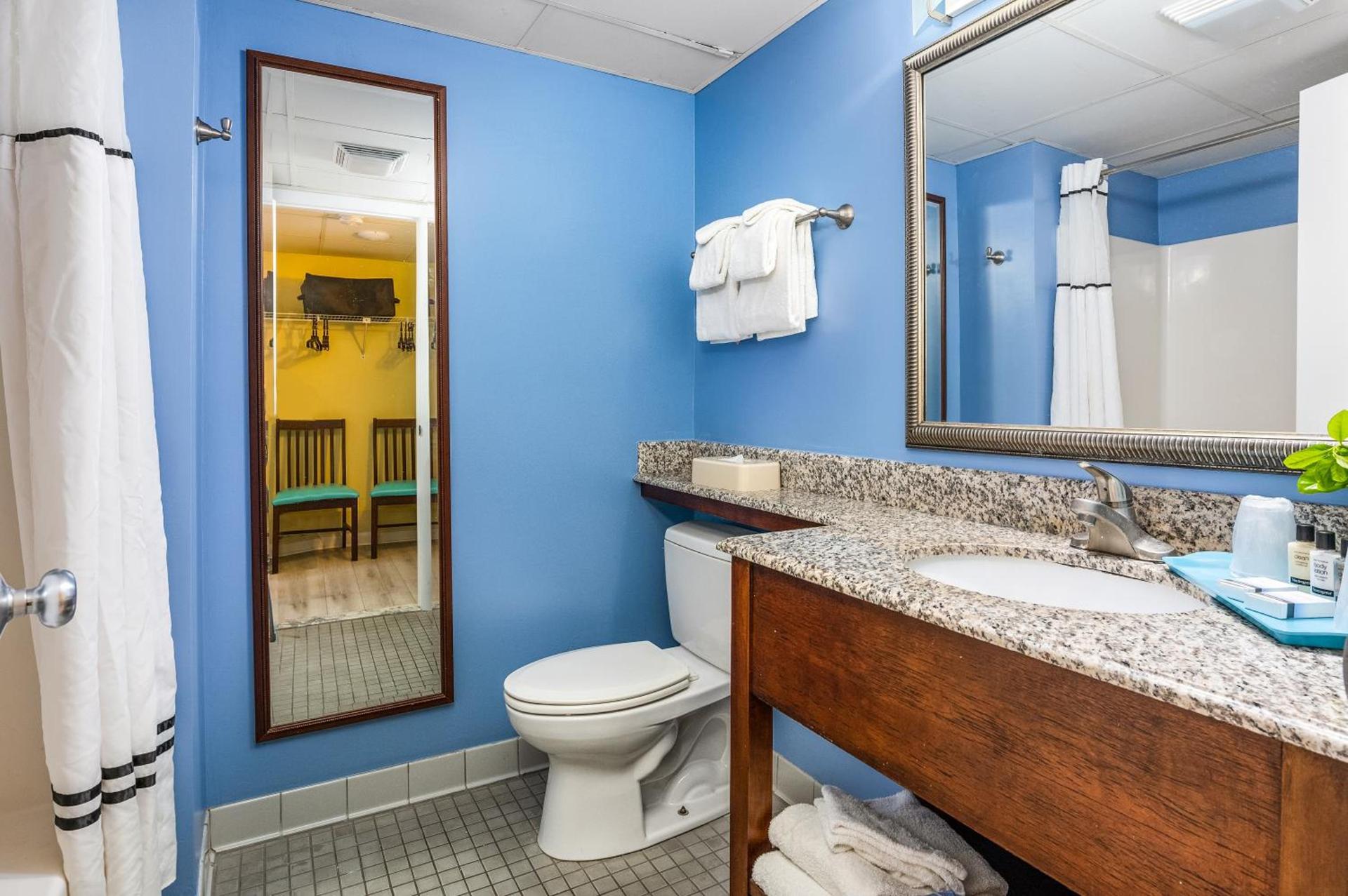 Cayman Suites Hotel photo 23