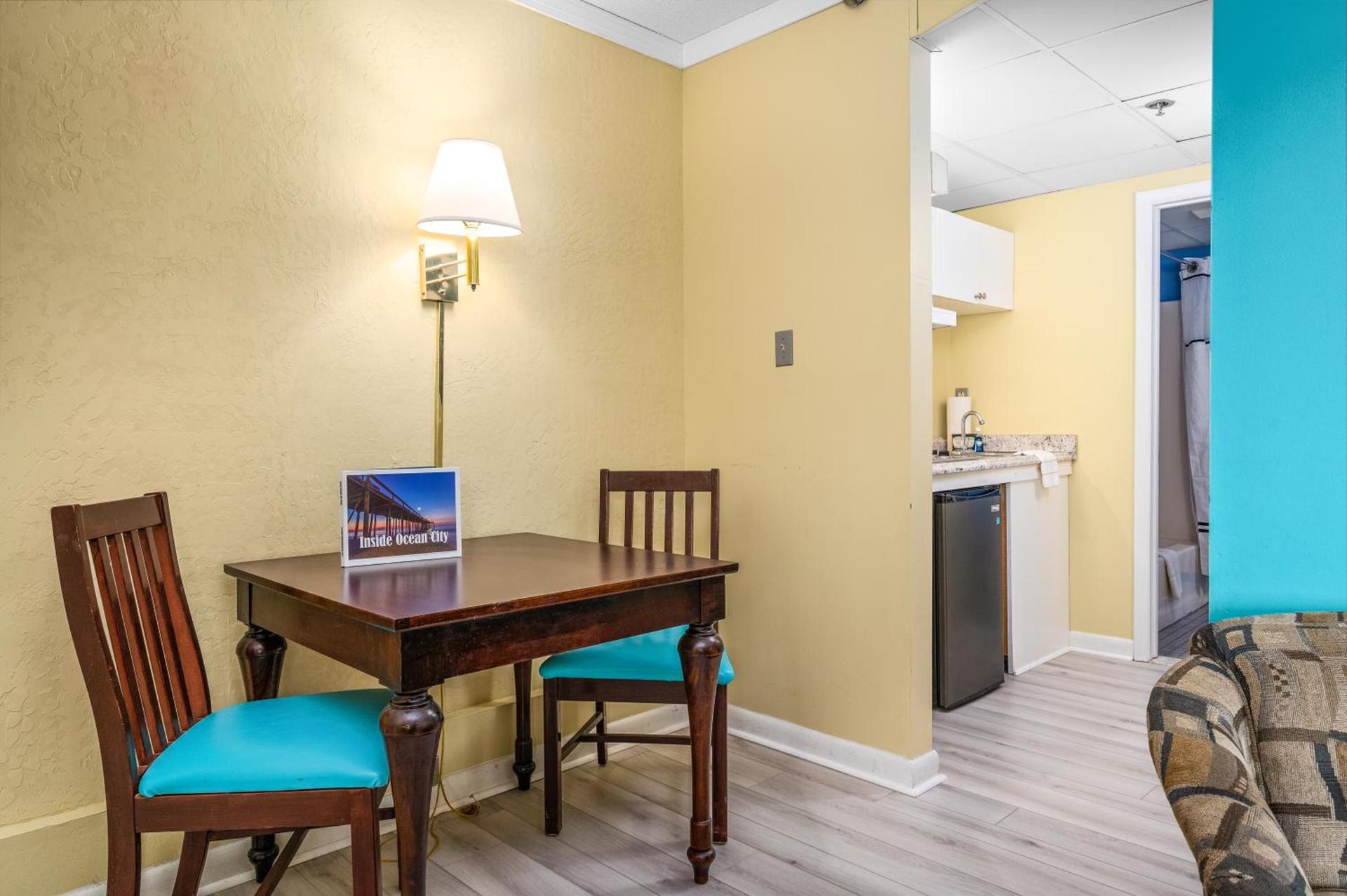 Cayman Suites Hotel photo 37