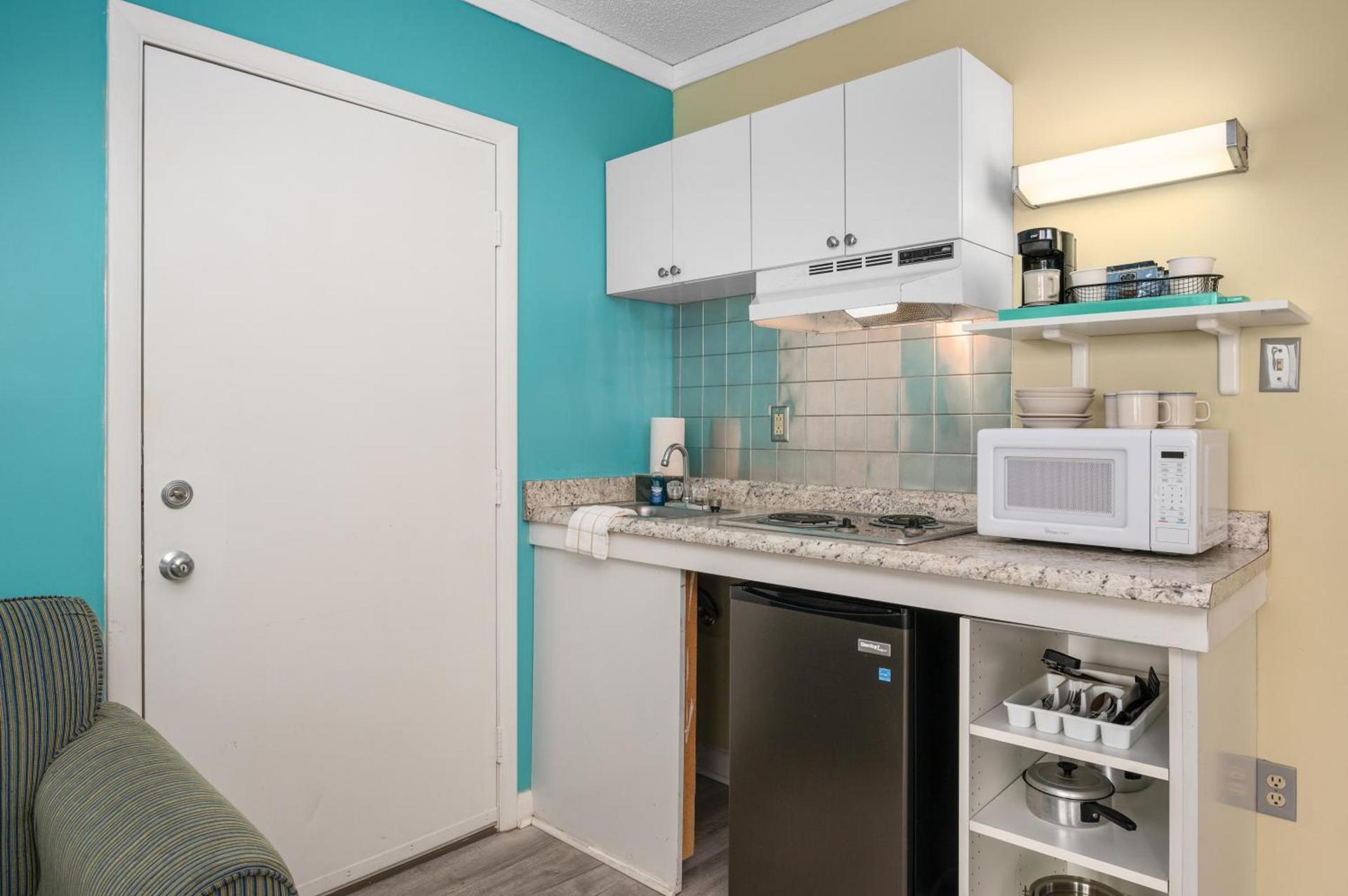 Cayman Suites Hotel photo 46