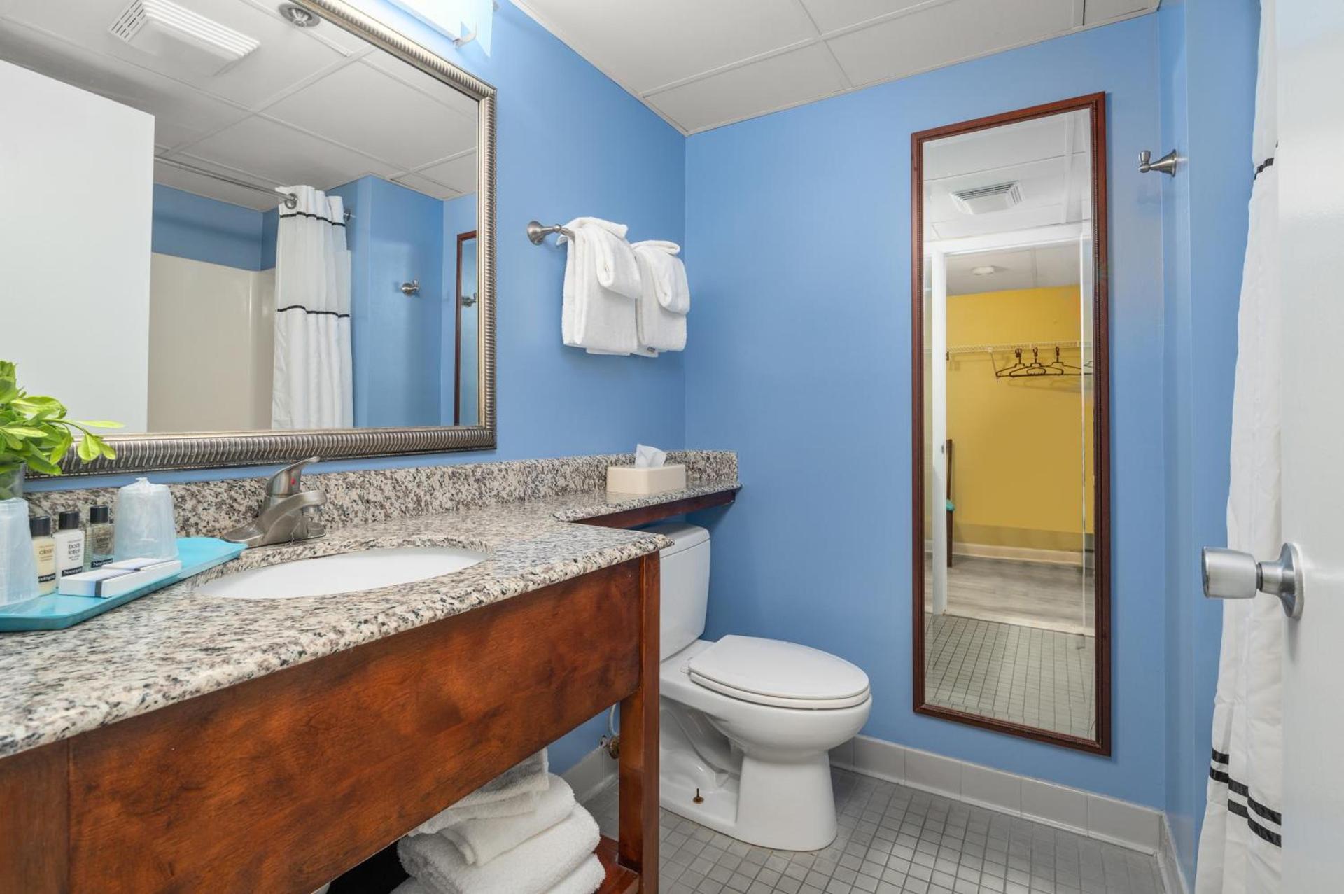 Cayman Suites Hotel photo 47