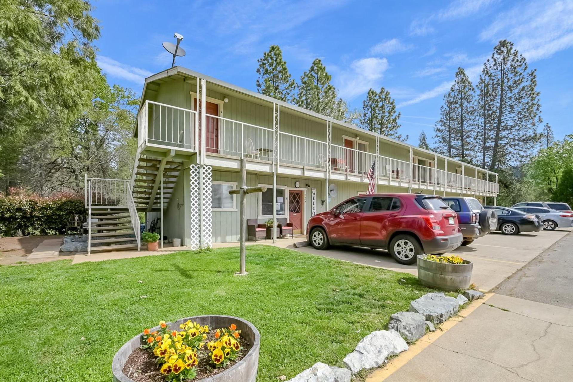 Brownsville Motel photo 13