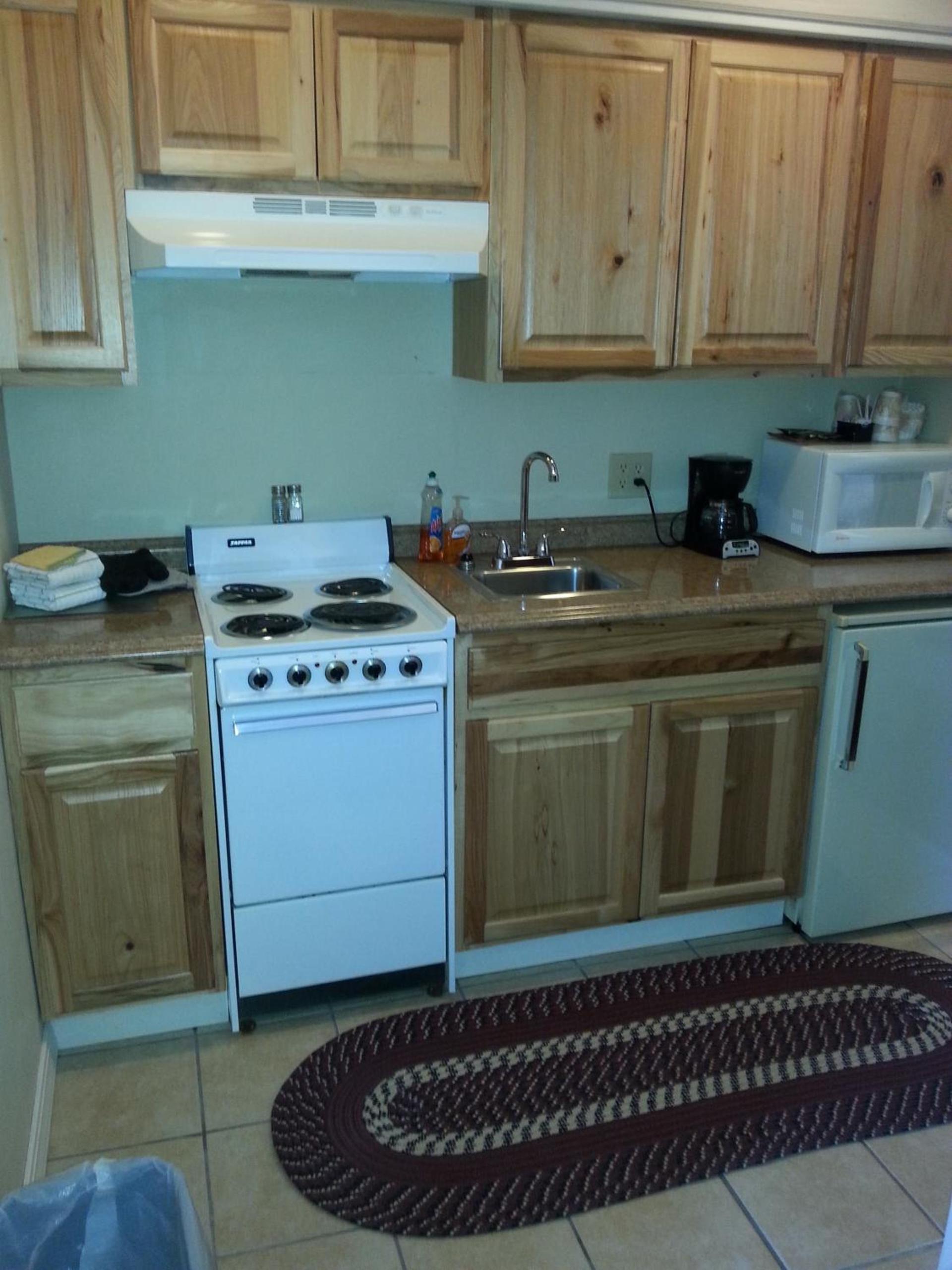 Beach Harbor Resort photo 32