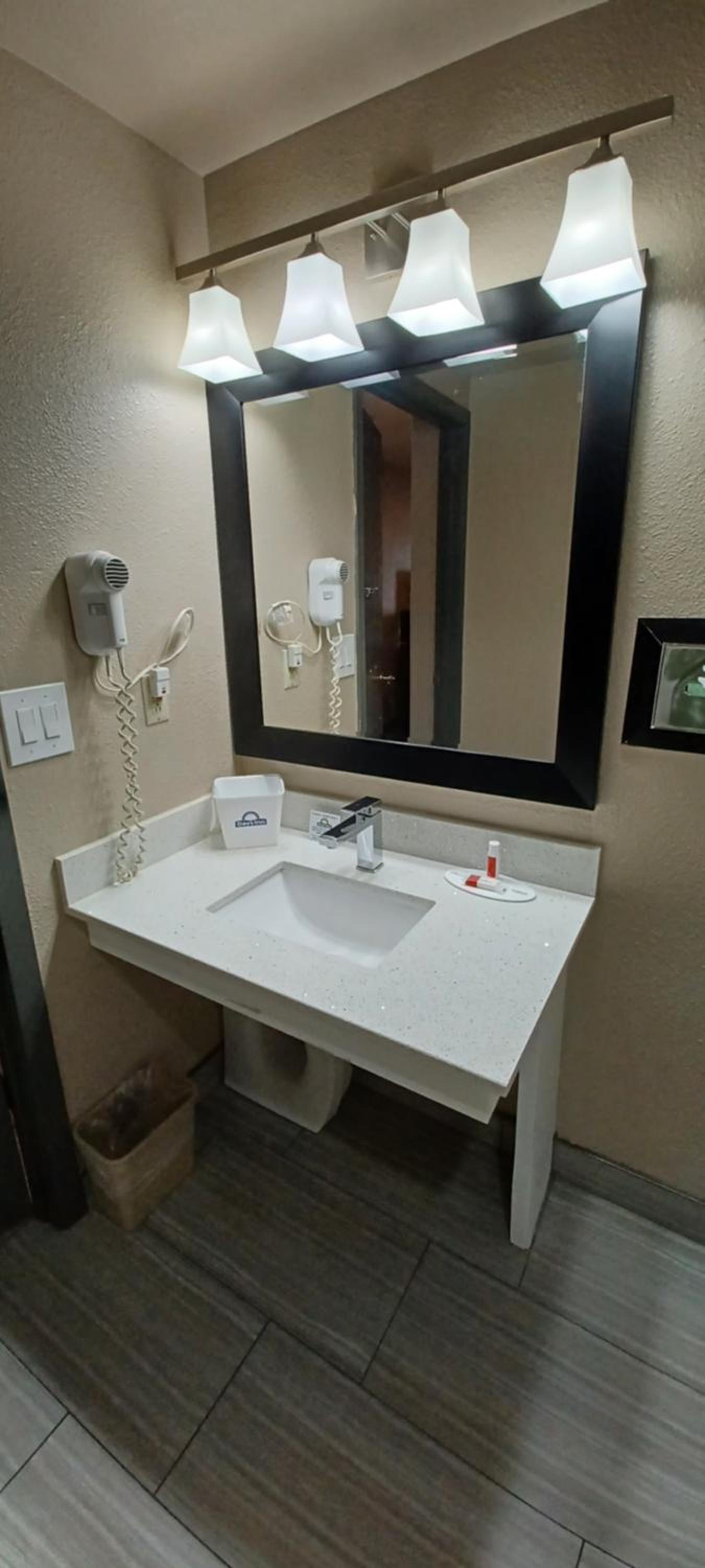 Days Inn by Wyndham Ritzville photo 54