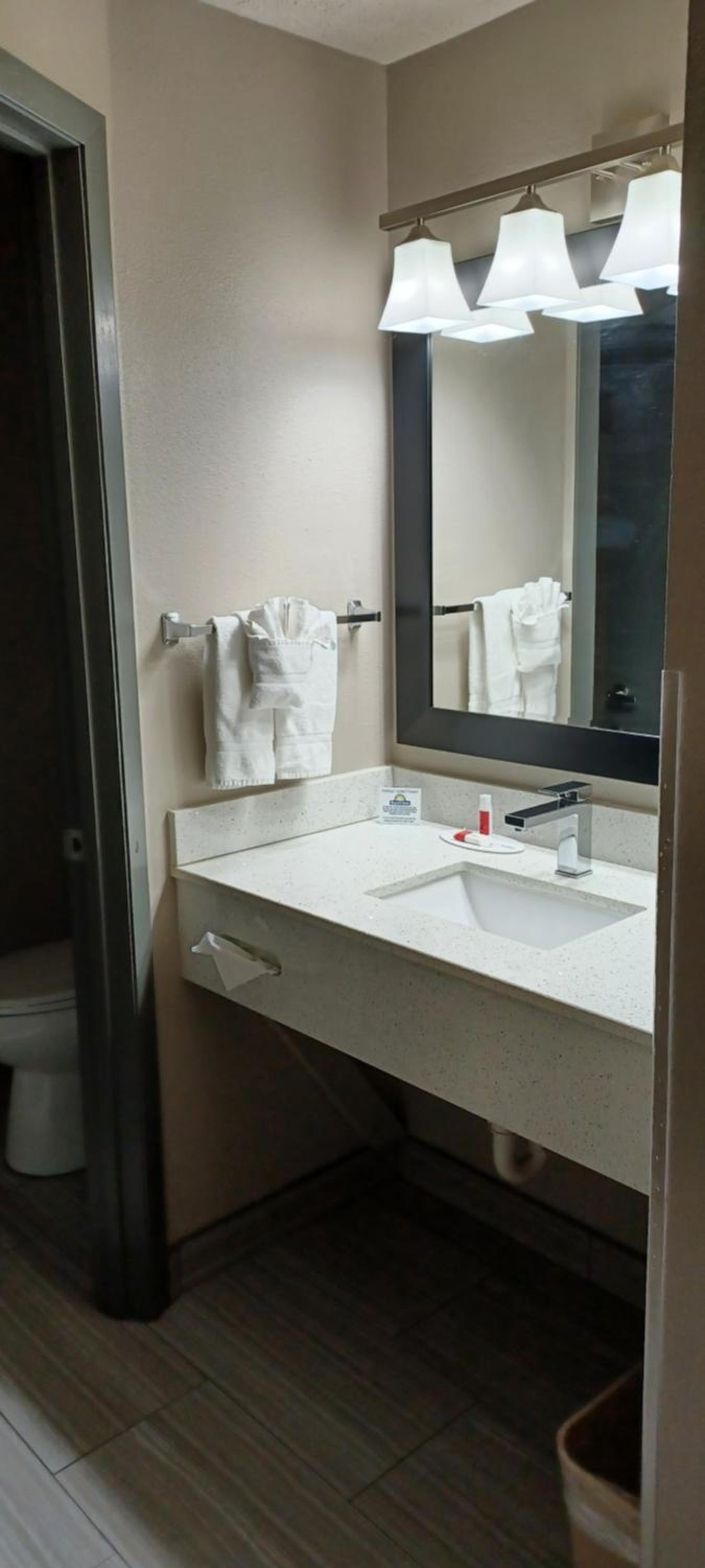 Days Inn by Wyndham Ritzville photo 94