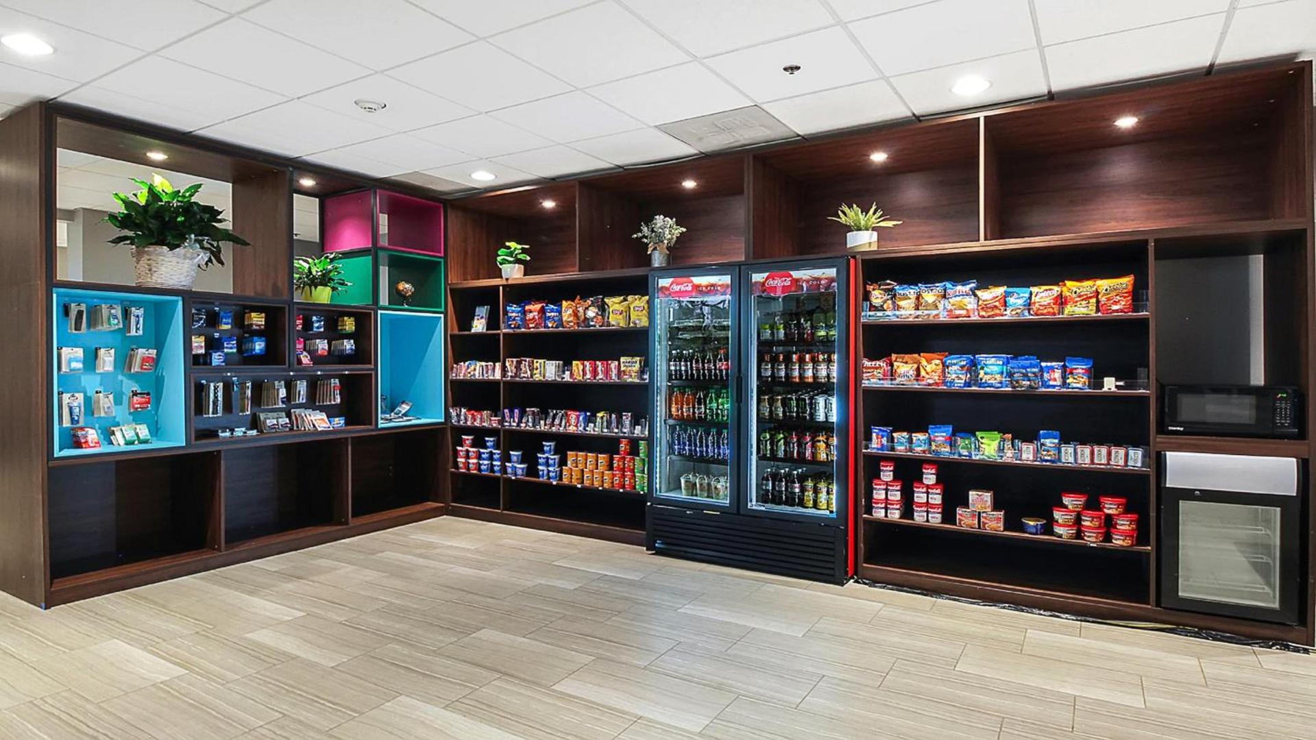 Holiday Inn Chicago Nw Crystal Lk Conv Ctr by IHG photo 21