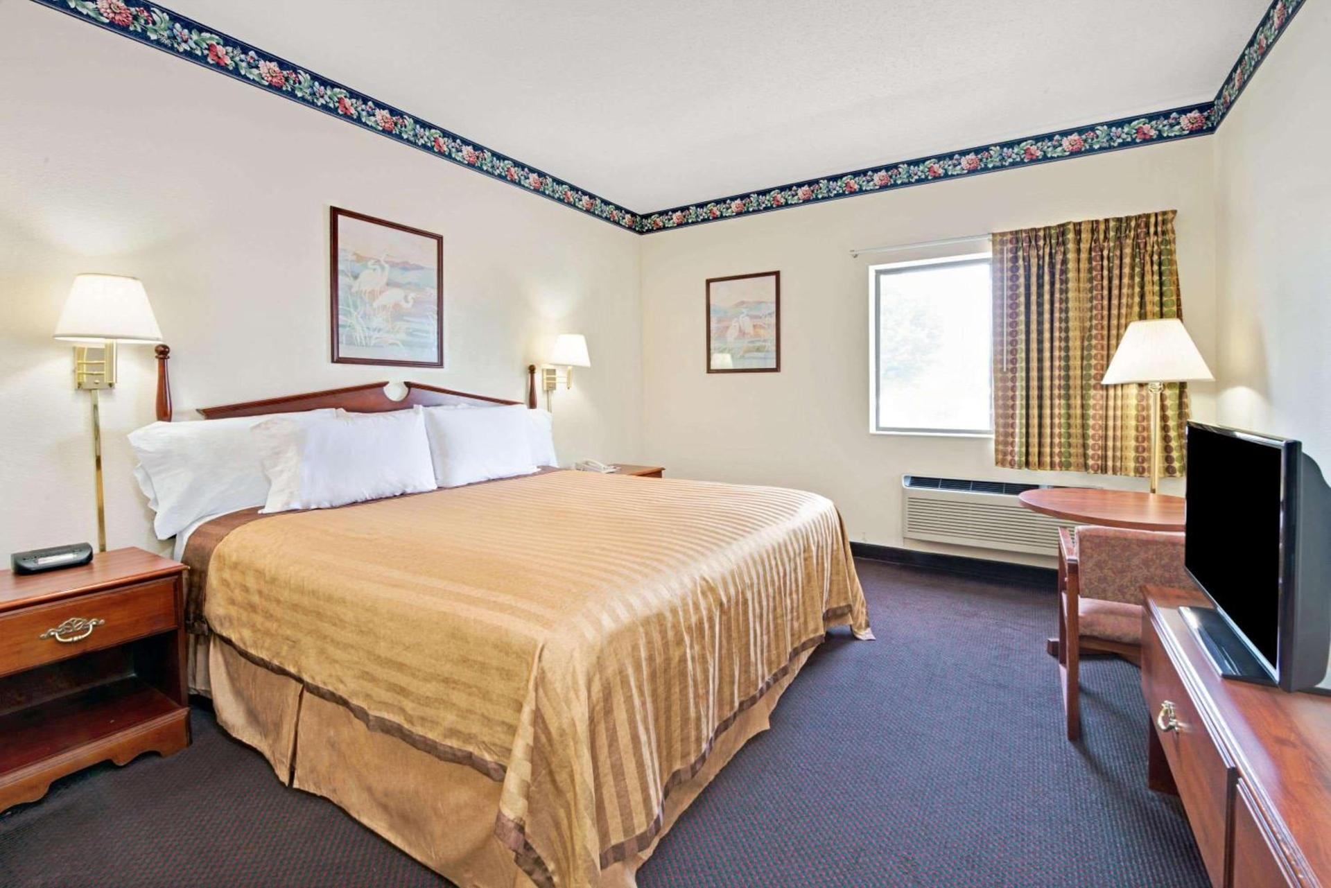 Travelodge by Wyndham St. Louis photo 4