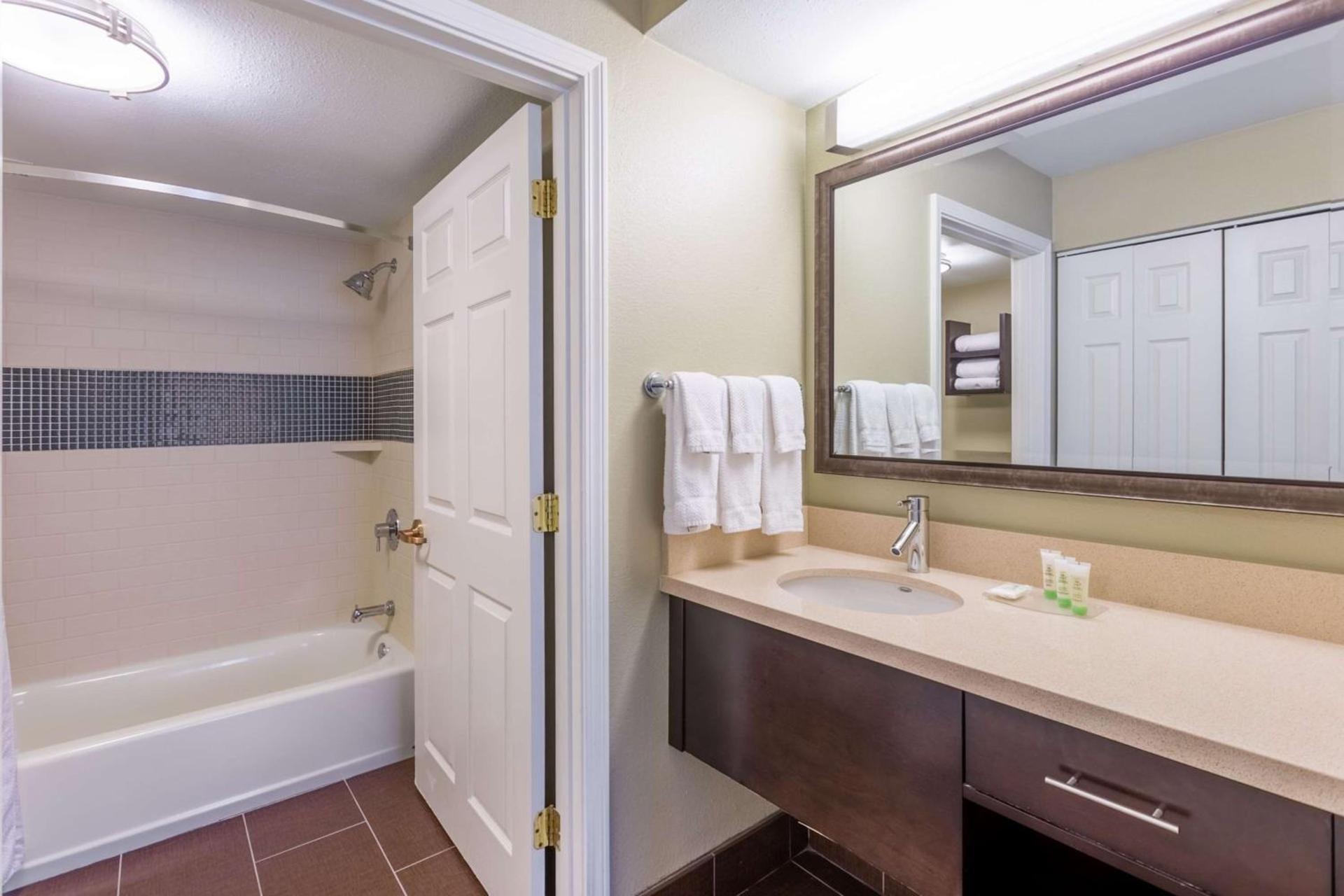 Sonesta ES Suites Baton Rouge University at Southgate photo 25