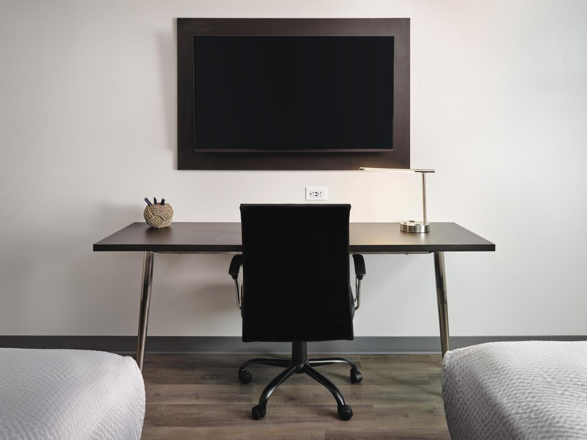 stayAPT Suites LaGrange photo 3