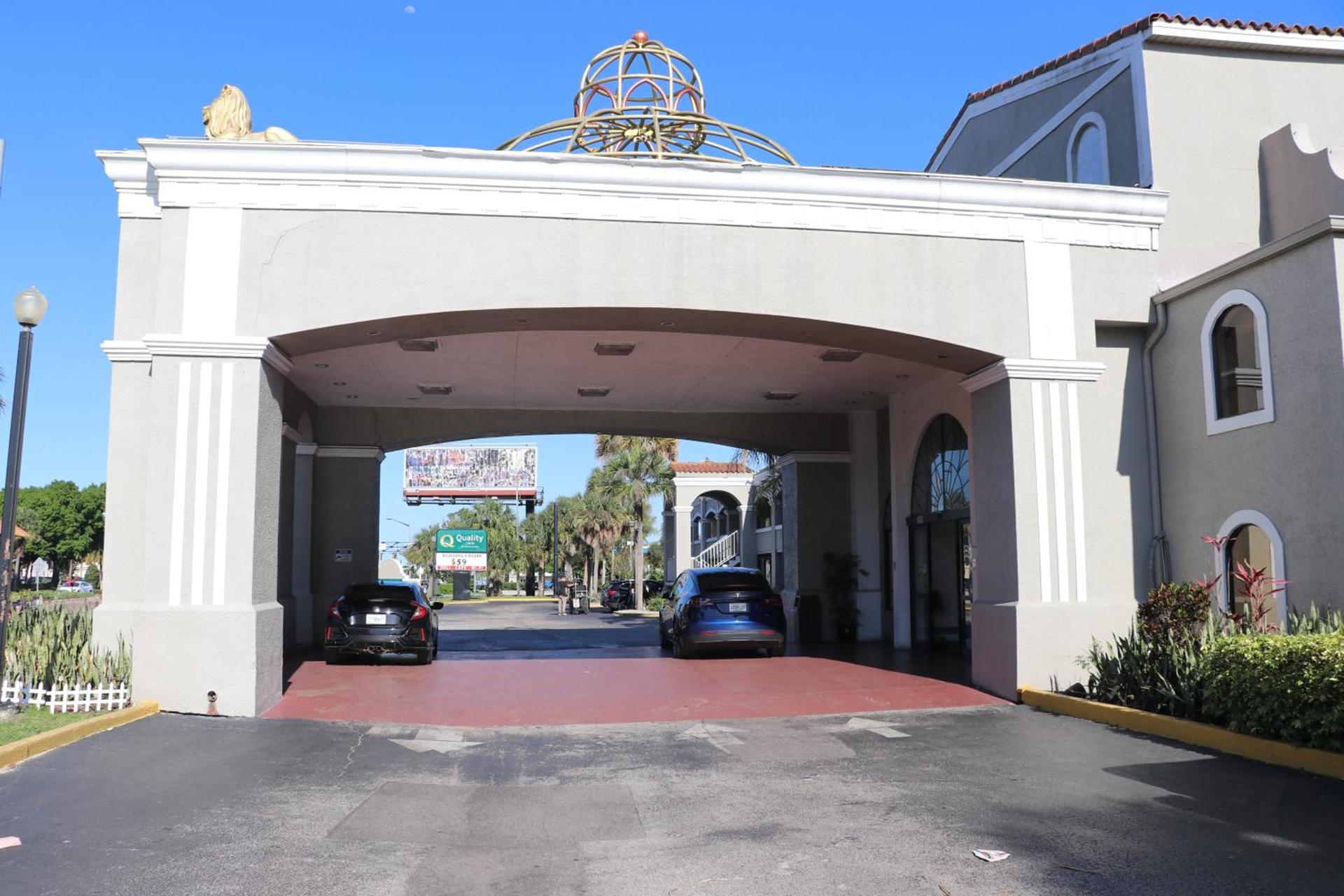 Howard Johnson by Wyndham Orlando-International Drive photo 5