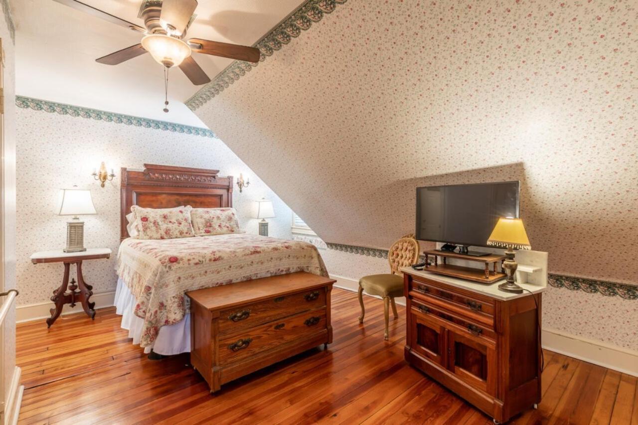 Captain Mey's Inn photo 8